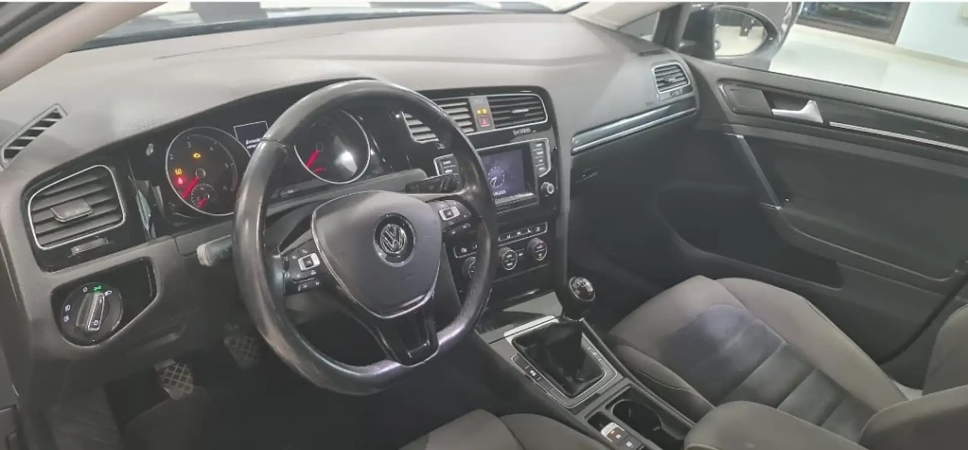 Volkswagen Golf Sportsvan 2.0TDI CR Advance 110kW - 2