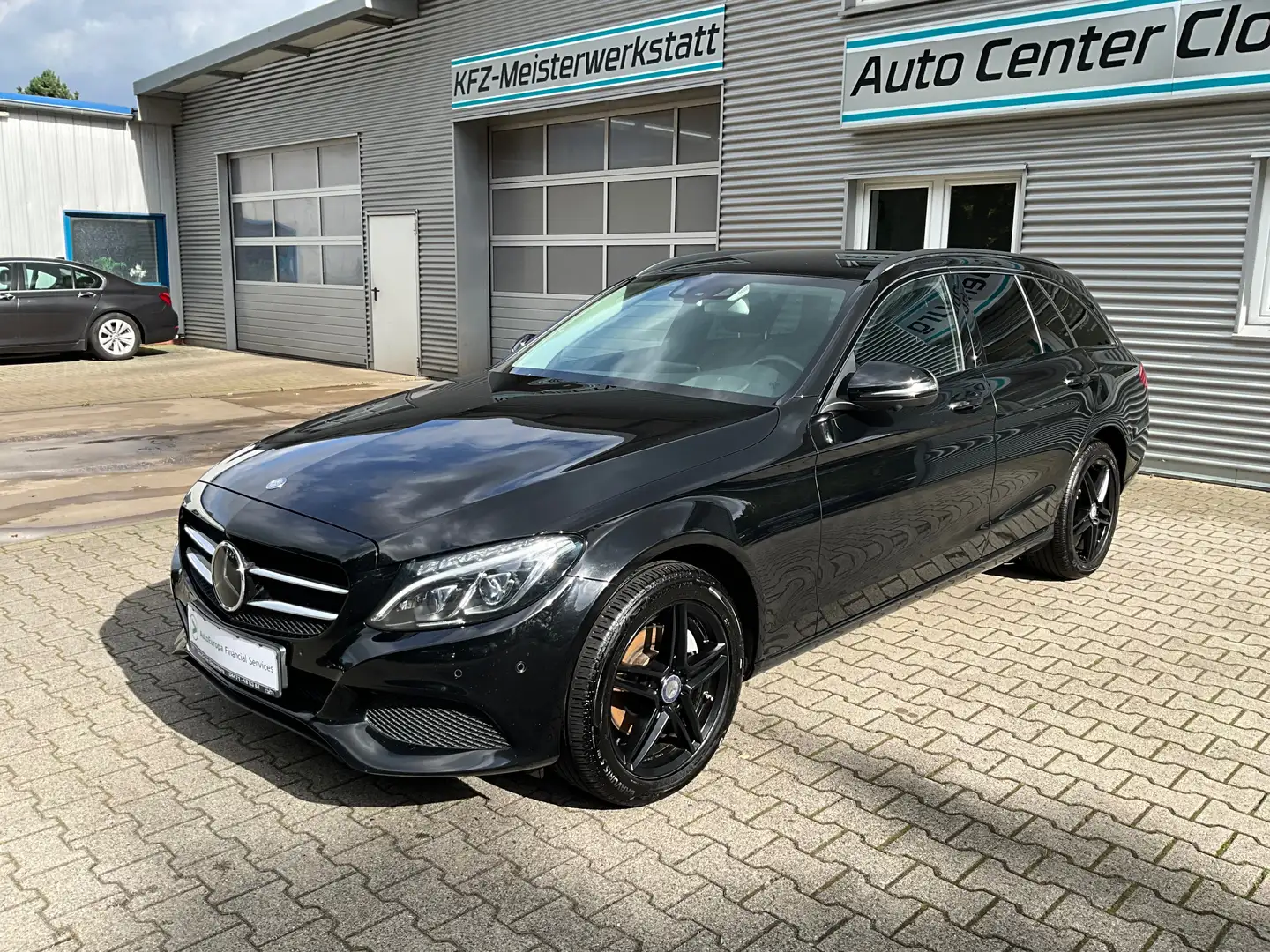 Mercedes-Benz C 220 d T  4Matic "Avantgarde" Zwart - 1