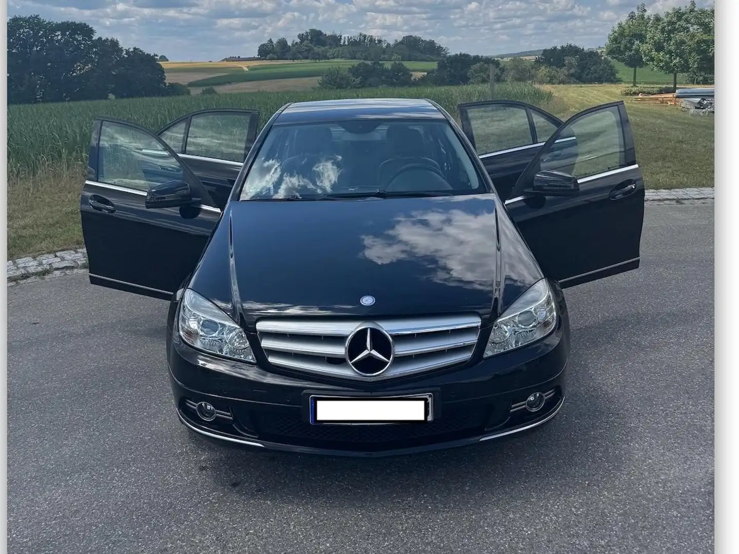 Mercedes-Benz C 180 C 180 KompressorBlueEFFICIENCY Černá - 1