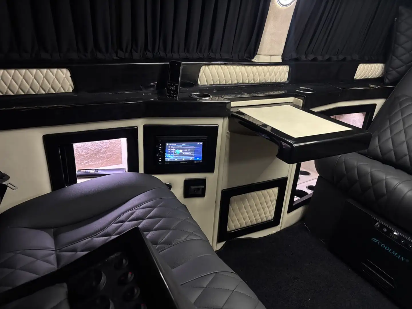 Volkswagen T5 Multivan T5 VIP BUS / Eintracht Ffm LANG Automatik Schwarz - 2