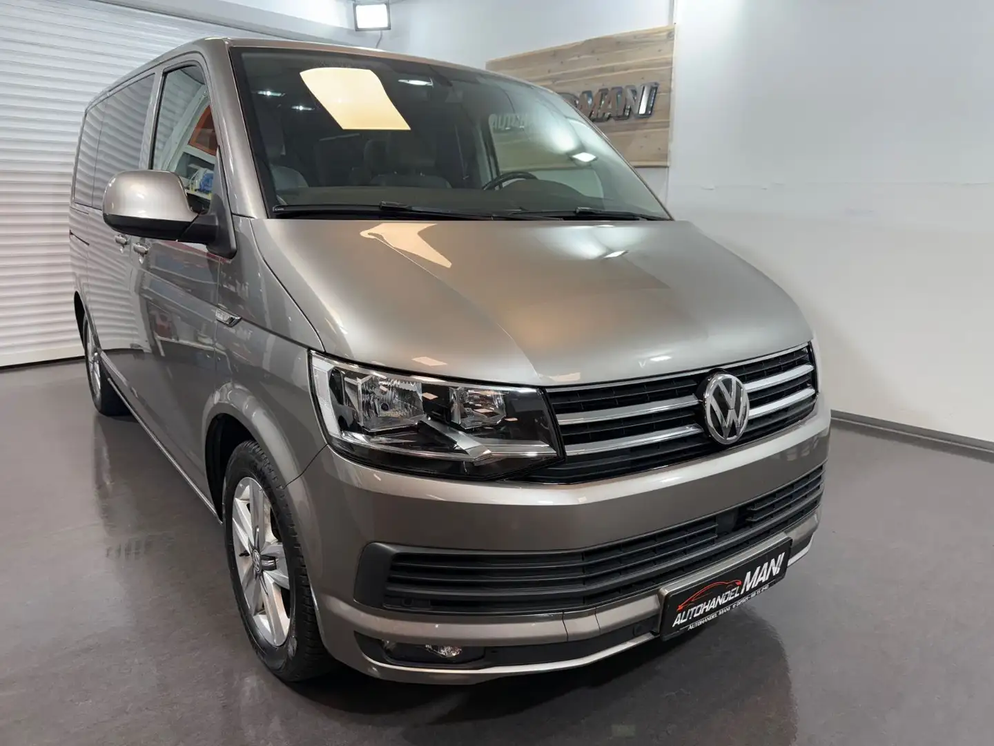 Volkswagen T6 Multivan /Schiebedach/AHK/PDC/Alu/Kamera/ Beige - 1