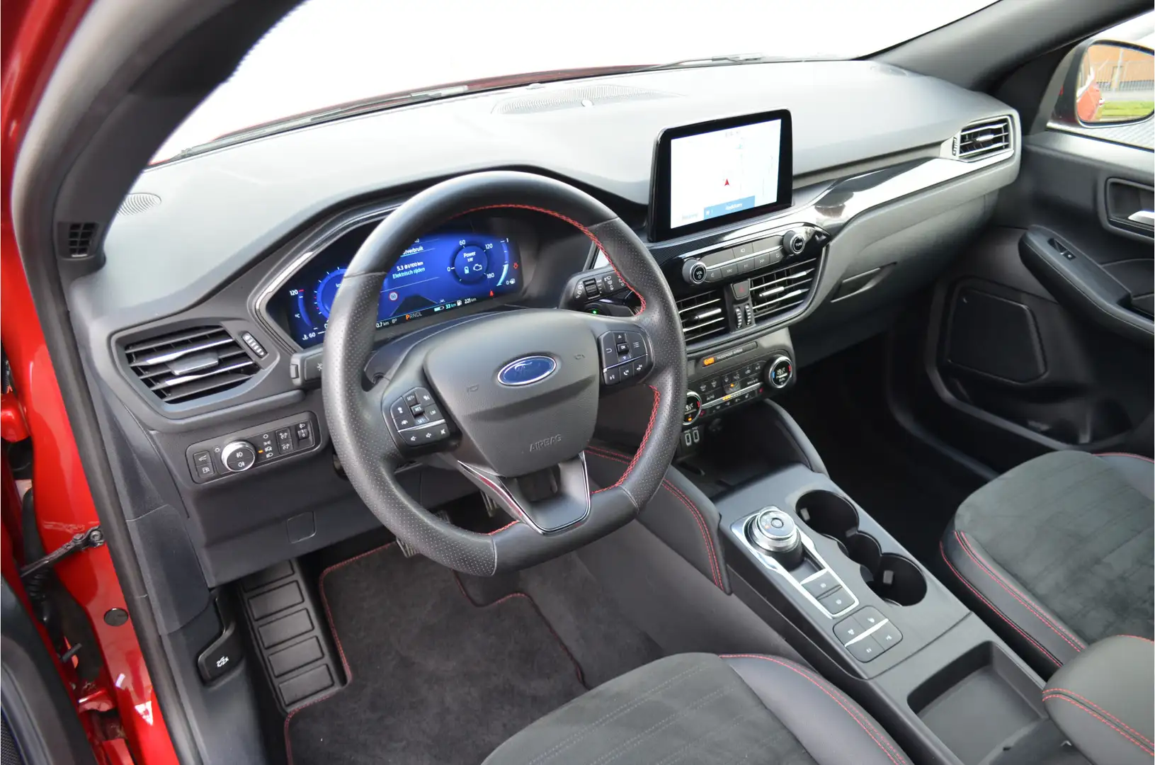 Ford Kuga PHEV 2.5 ST-LINE X | PLUG IN HYBRID | WINTERPAKKET Rood - 2