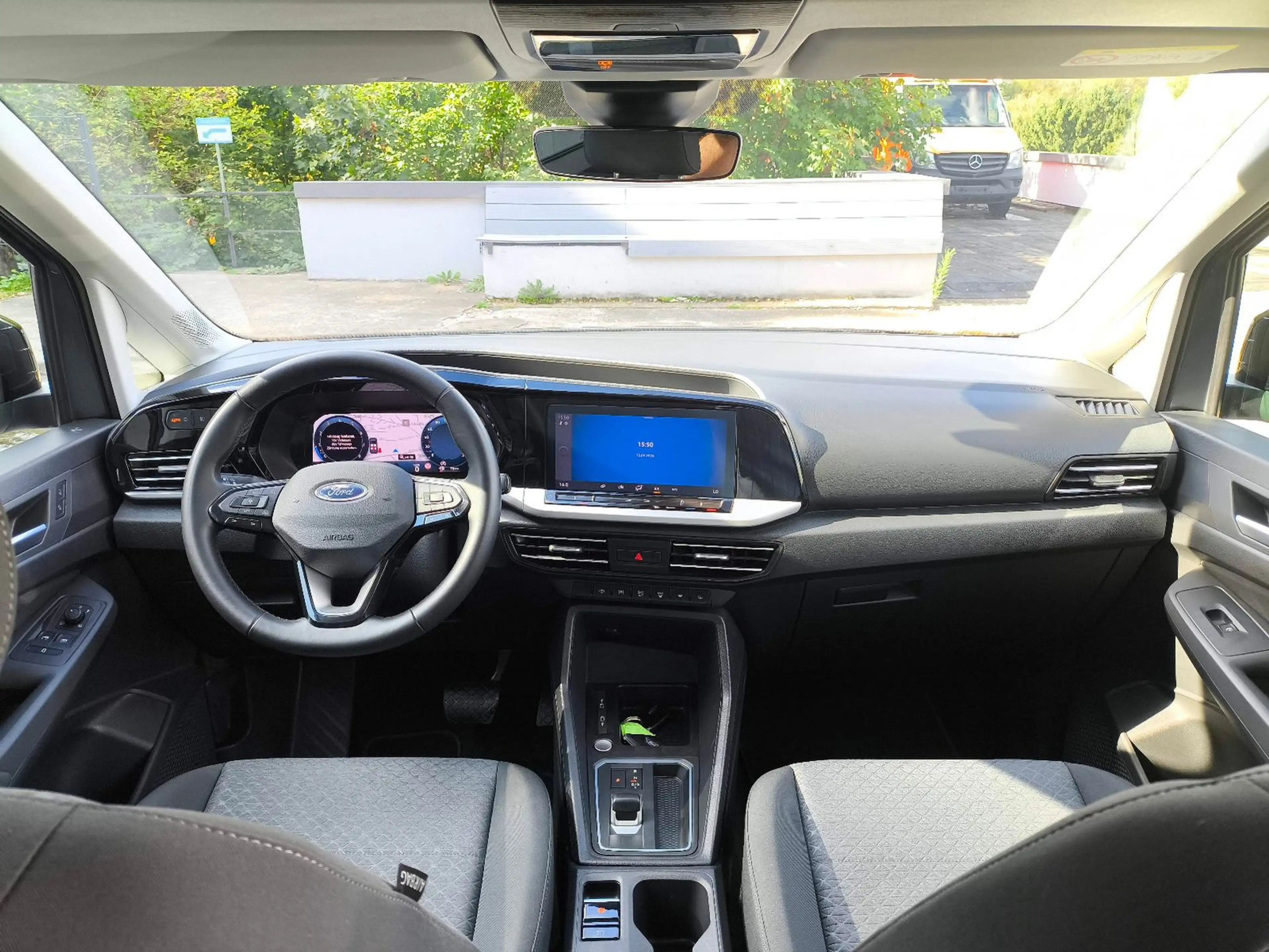 Ford Grand Tourneo Connect Titanium Rollstuhgerecht — photo 11