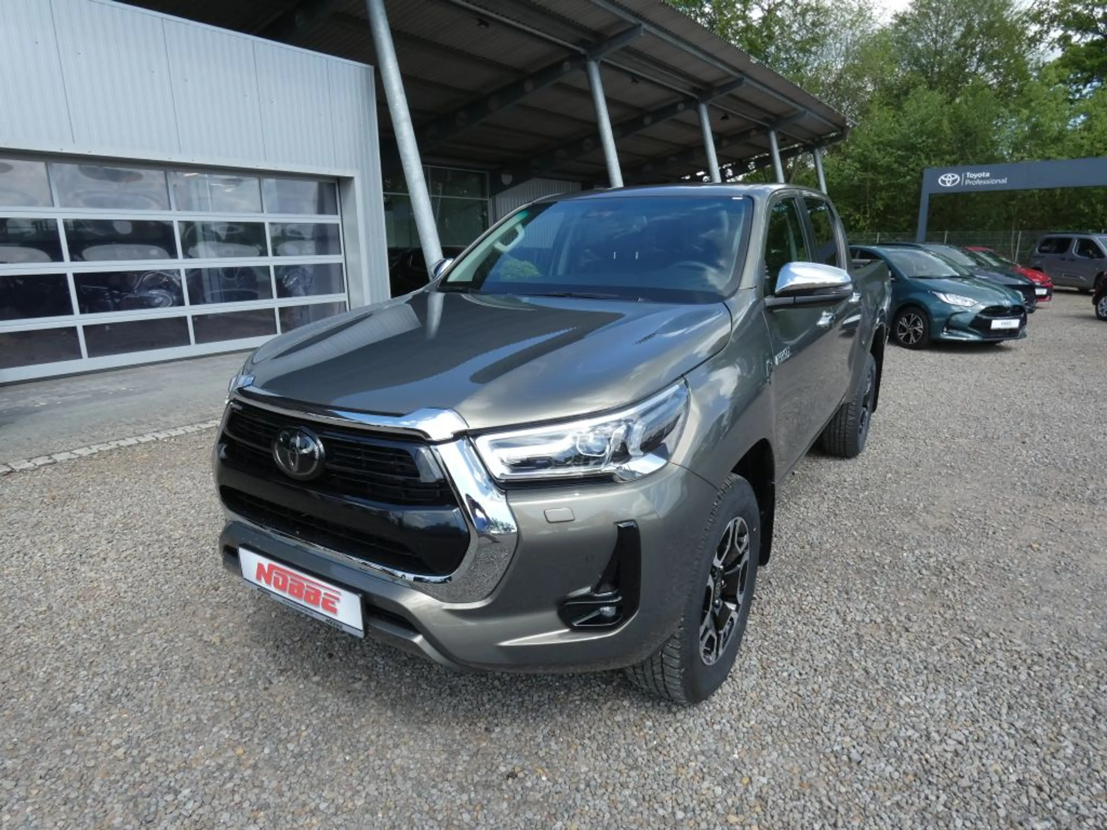 Toyota Hilux 4x4 Double Cab MHEV Autm. Executive — photo 6