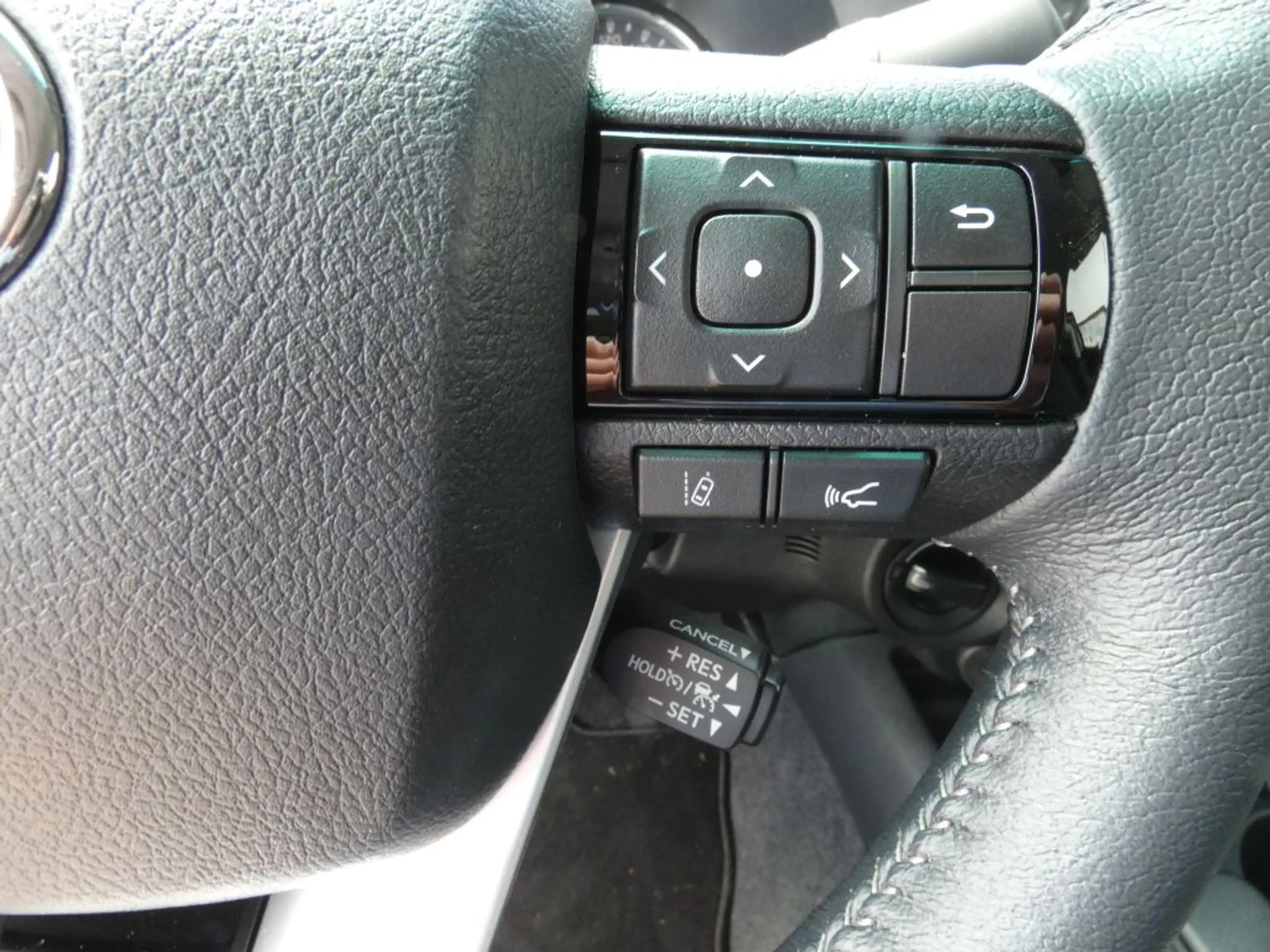Toyota Hilux 4x4 Double Cab MHEV Autm. Executive — photo 15