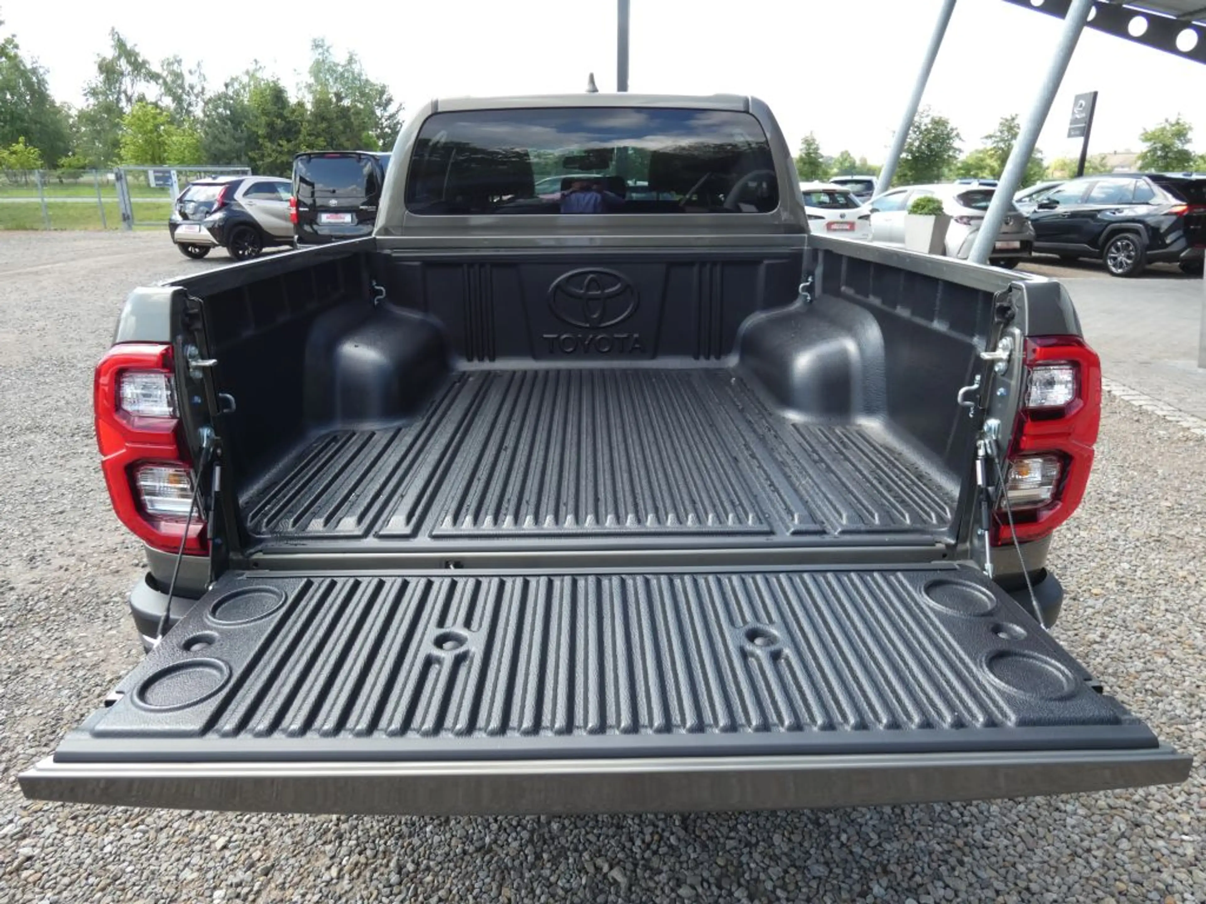 Toyota Hilux 4x4 Double Cab MHEV Autm. Executive — photo 4