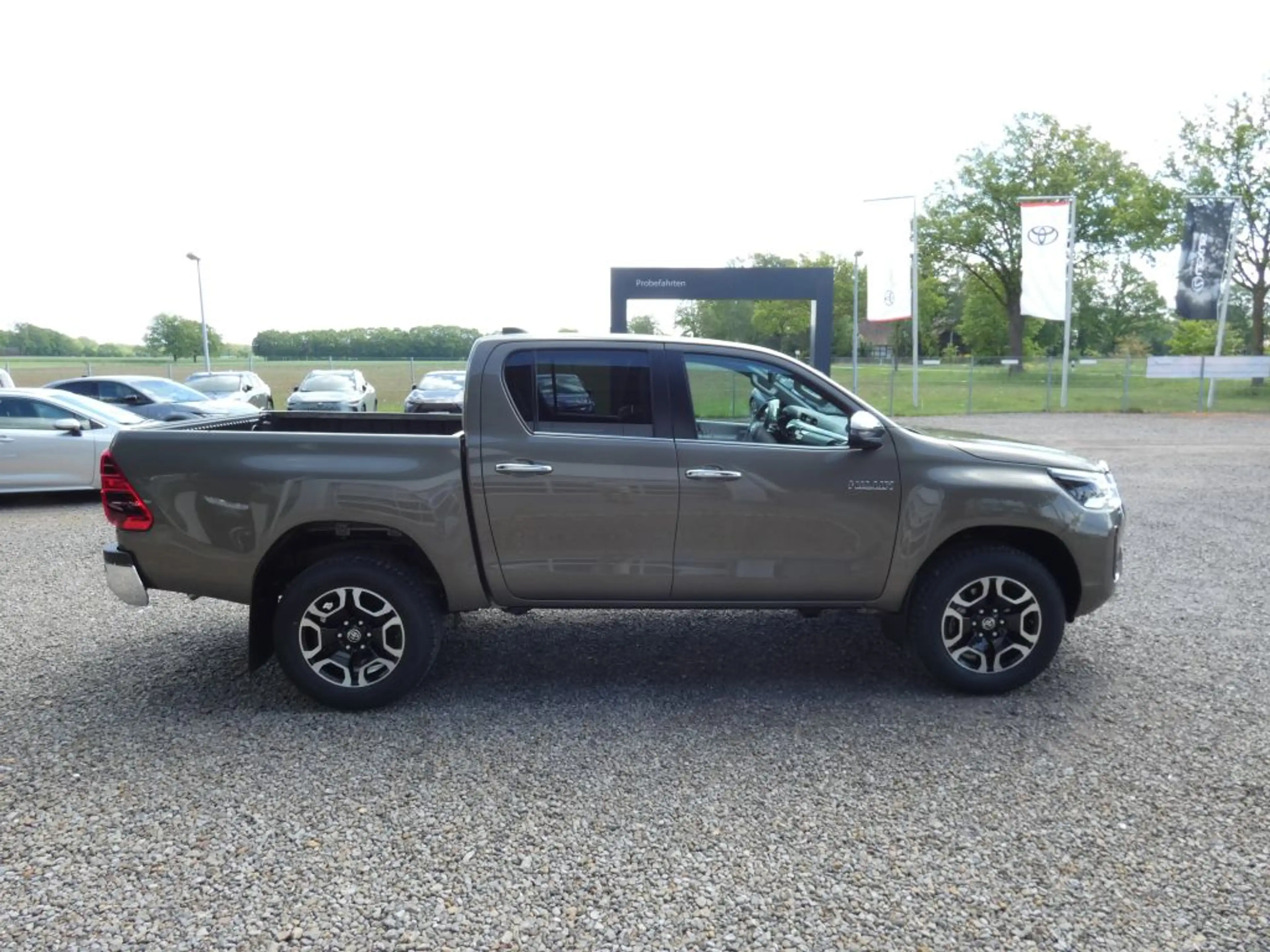 Toyota Hilux 4x4 Double Cab MHEV Autm. Executive — photo 5