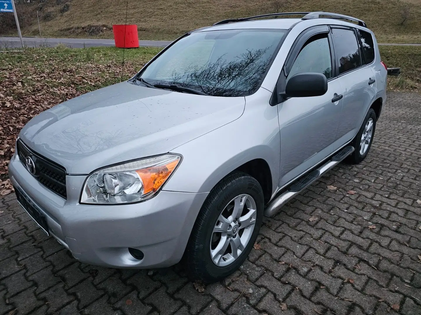 Toyota RAV 4 2.4 I  4x4 Aut Leder Navi Kamera Ezüst - 1