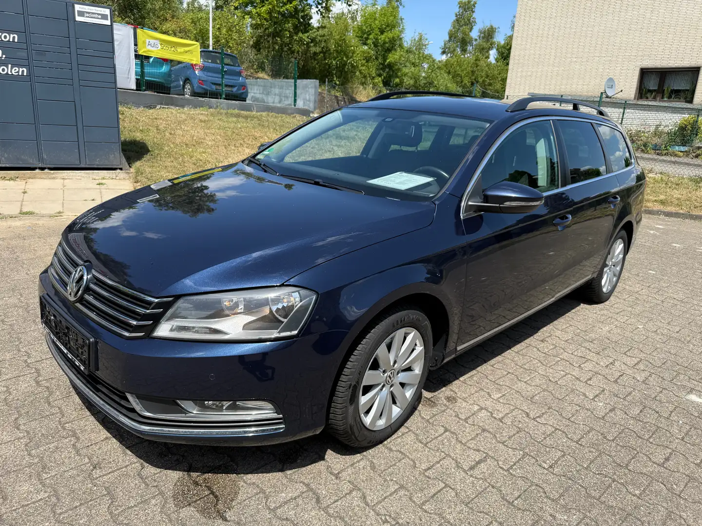 Volkswagen Passat Variant Comfortline BlueMotion*AHK*NAVI*PDC Blau - 1