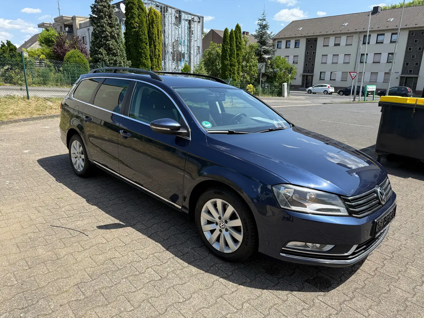 Volkswagen Passat Variant Comfortline BlueMotion*AHK*NAVI*PDC Blau - 2