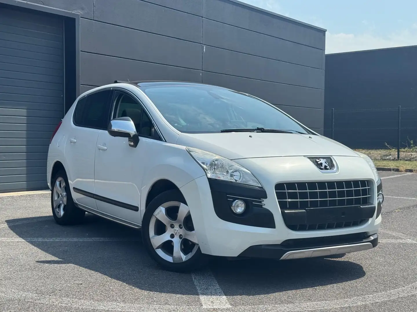Peugeot 3008 3008 1.6 HDi FAP EURO 5B / NAVI PRO / TOIT PANO Blanc - 2