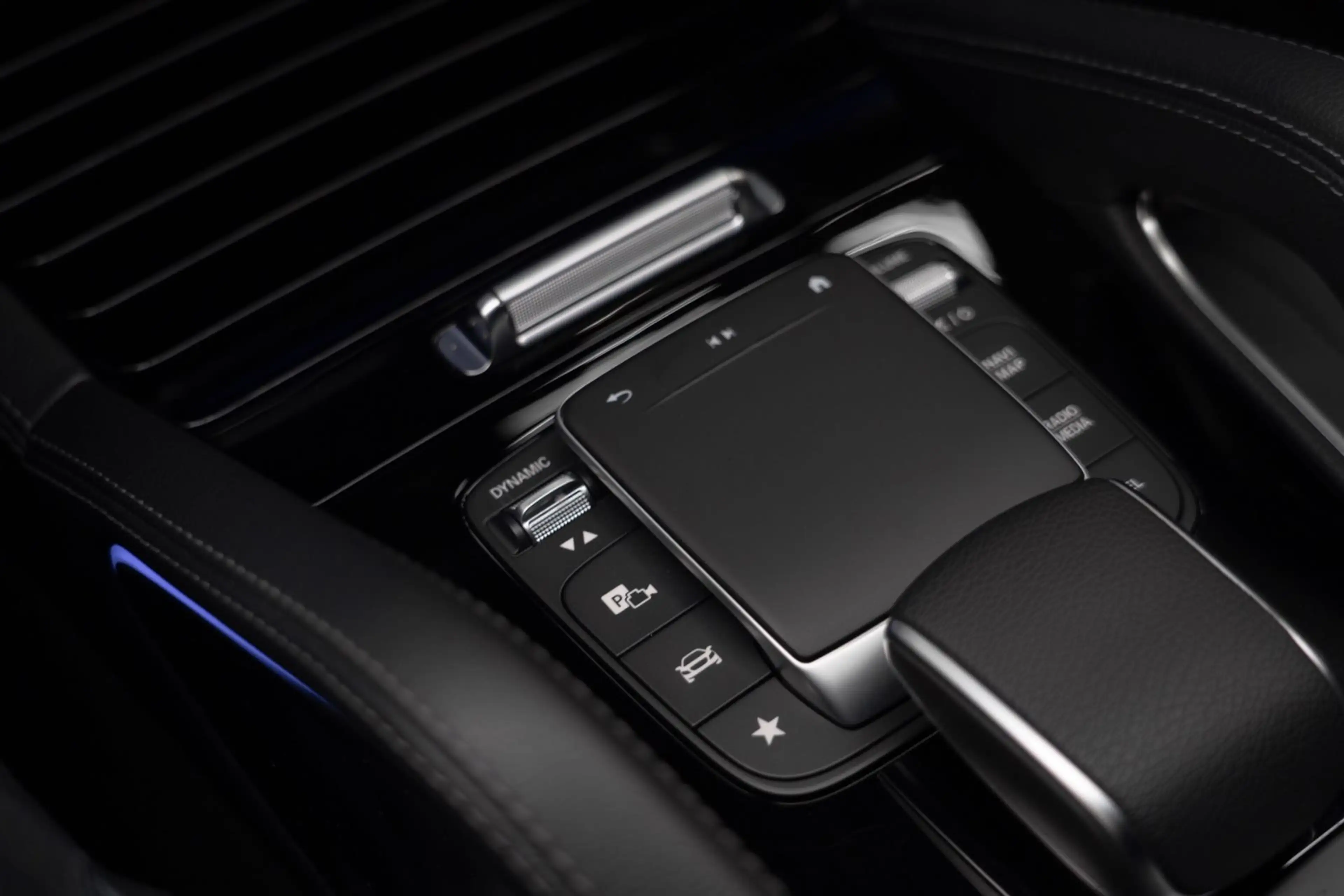 Mercedes-Benz GLS 400 d AMG 4MATIC°BURM°AIR°DIST°PANO°VENT°360° — photo 9