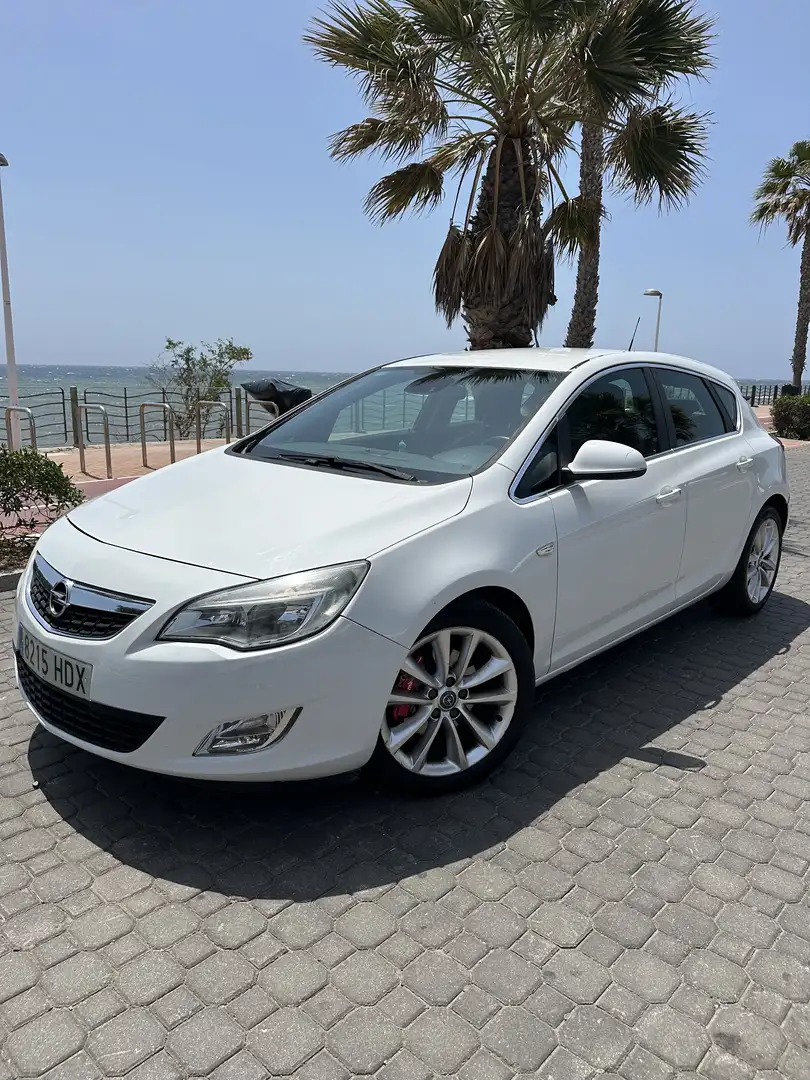 Opel Astra 1.7CDTI Cosmo 125 - 1