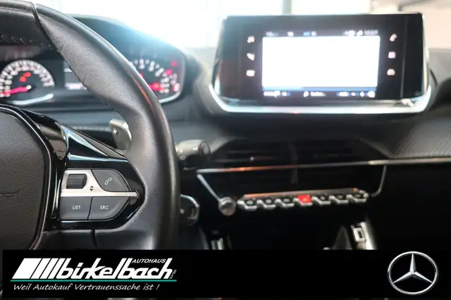 Peugeot 208 view 7