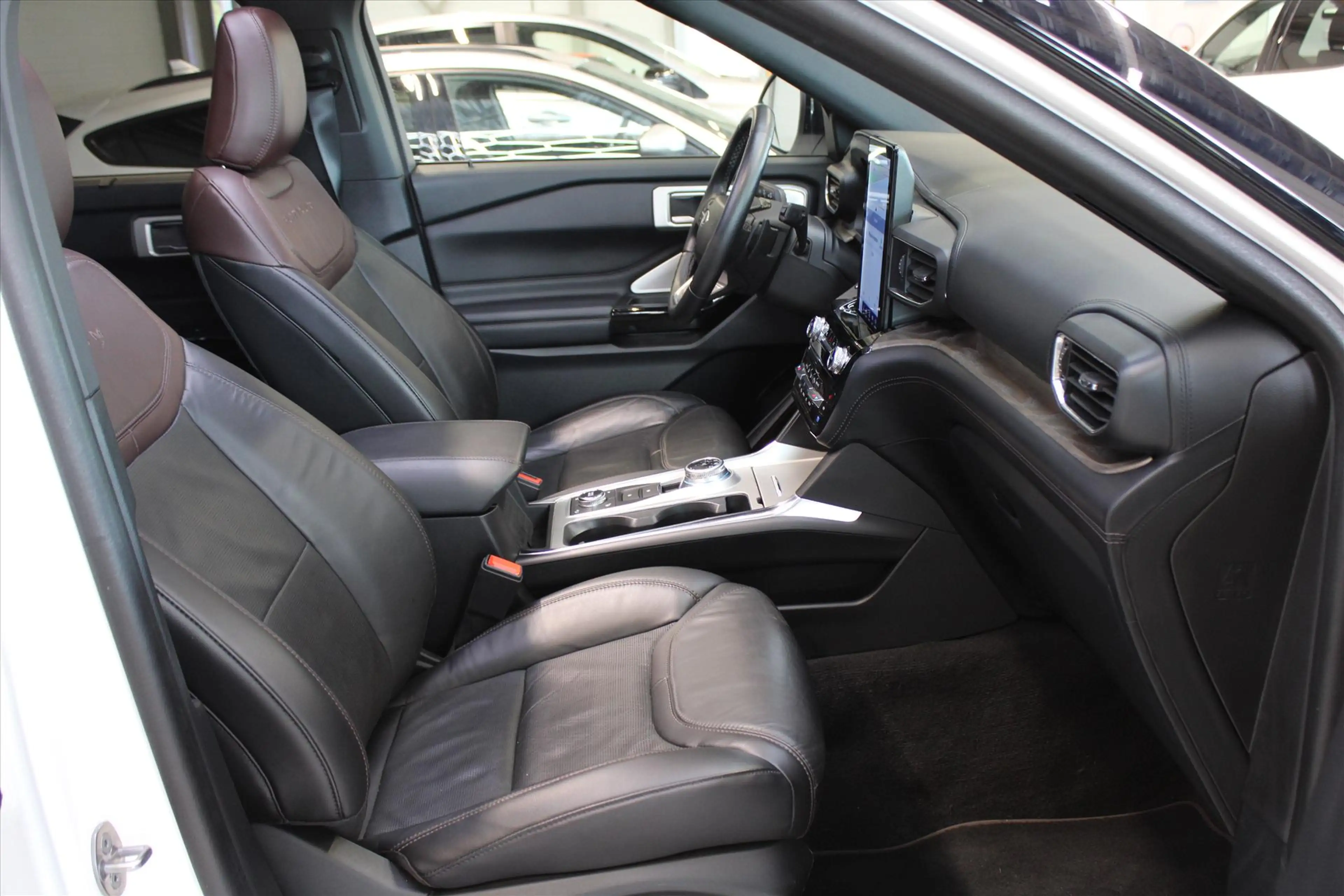 Ford Explorer Platinum 3.0 V6 EcoBoost AWD PHEV 457pk Automaat, — photo 23