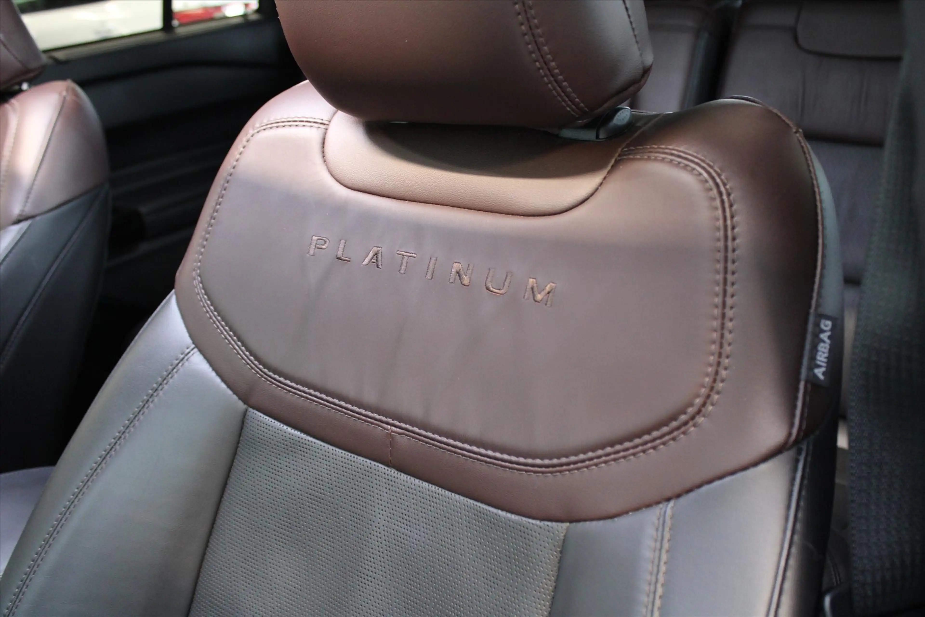 Ford Explorer Platinum 3.0 V6 EcoBoost AWD PHEV 457pk Automaat, — photo 16