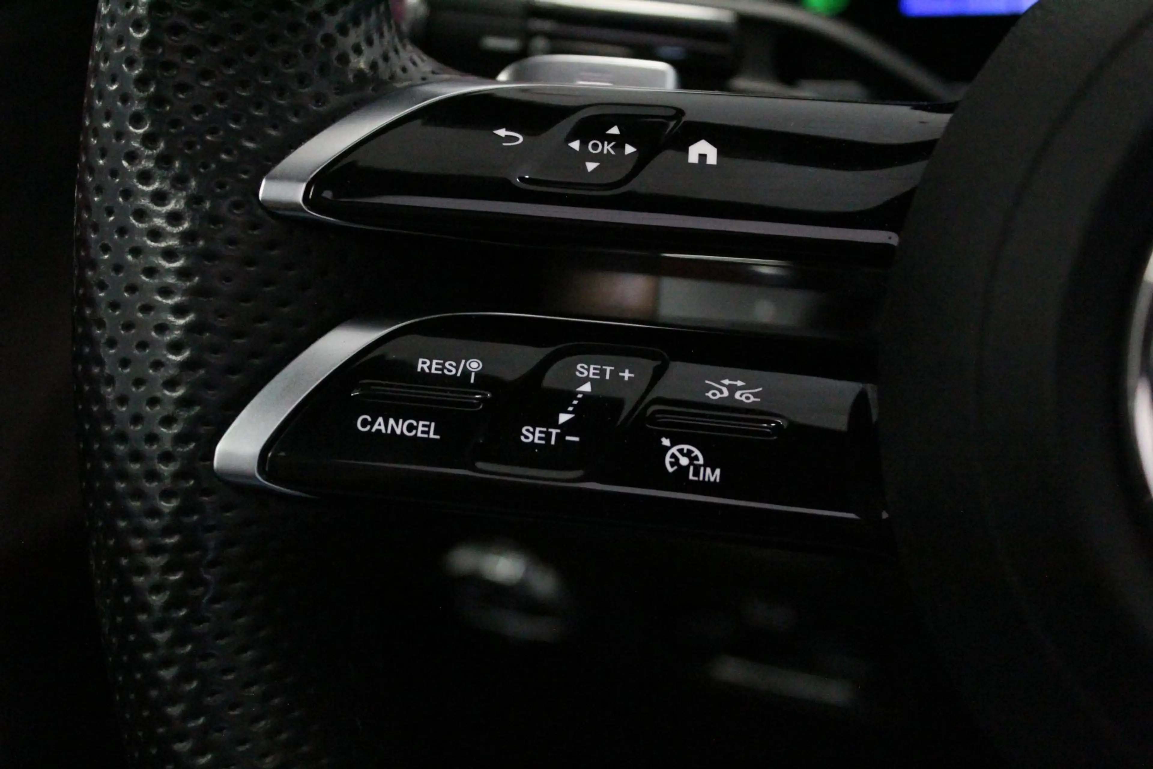 Mercedes-Benz EQE 350 350+ Launch Edition AMG Line 91 kWh | SOH 95% | AC — photo 28