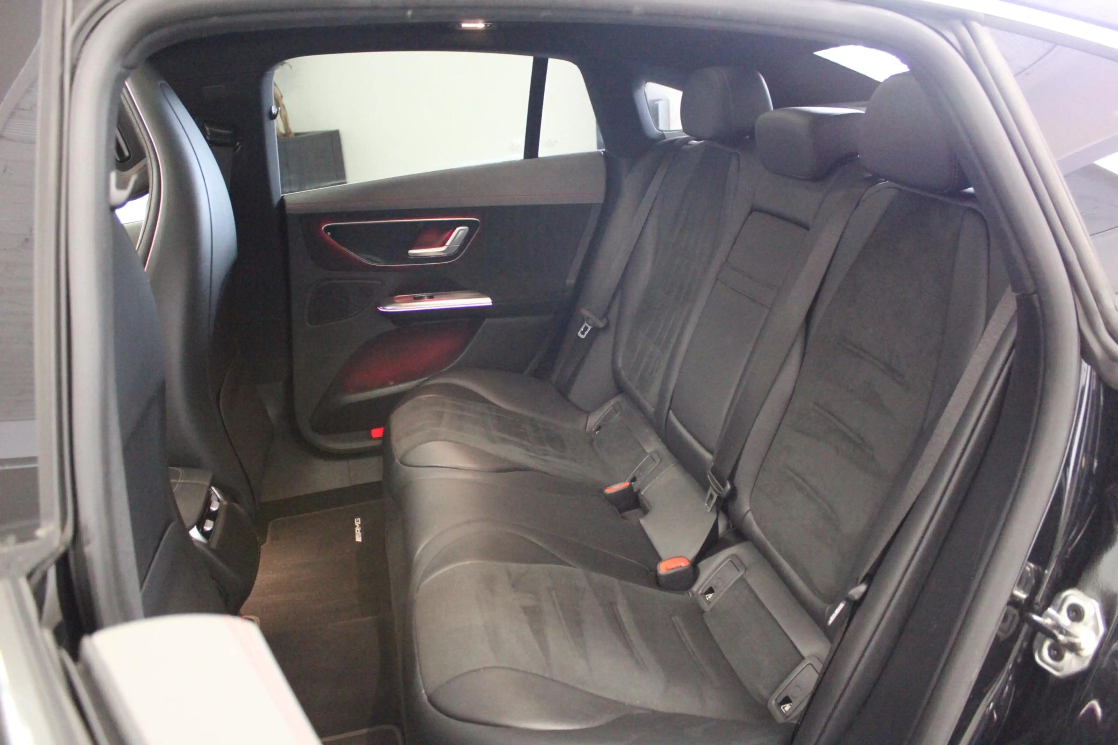 Mercedes-Benz EQE 350 350+ Launch Edition AMG Line 91 kWh | SOH 95% | AC — photo 12