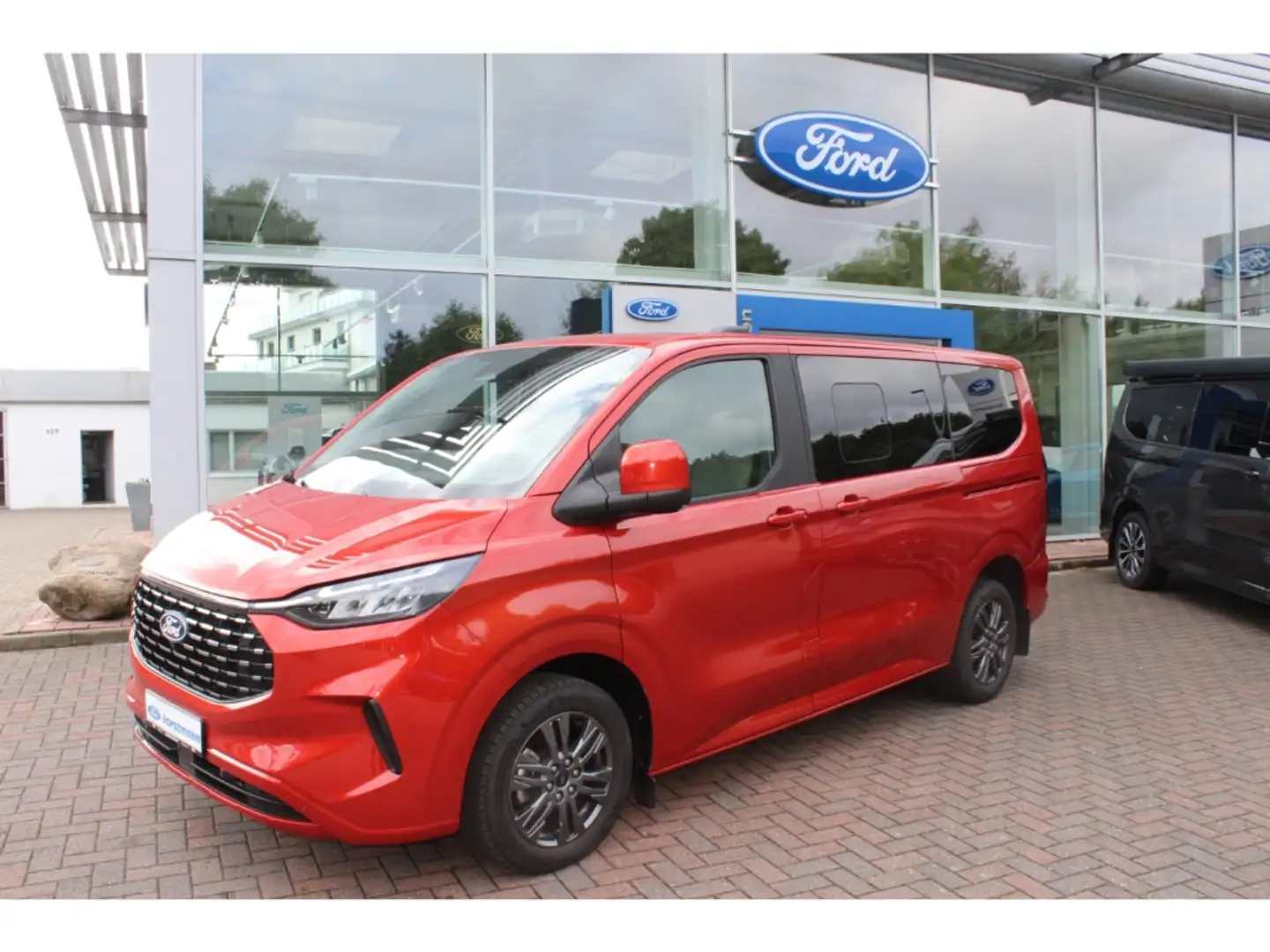 Ford Tourneo Custom TITANIUM AUTOMATIK, AHK, LED, ACC, BEH. WSS & SIT Rot - 1