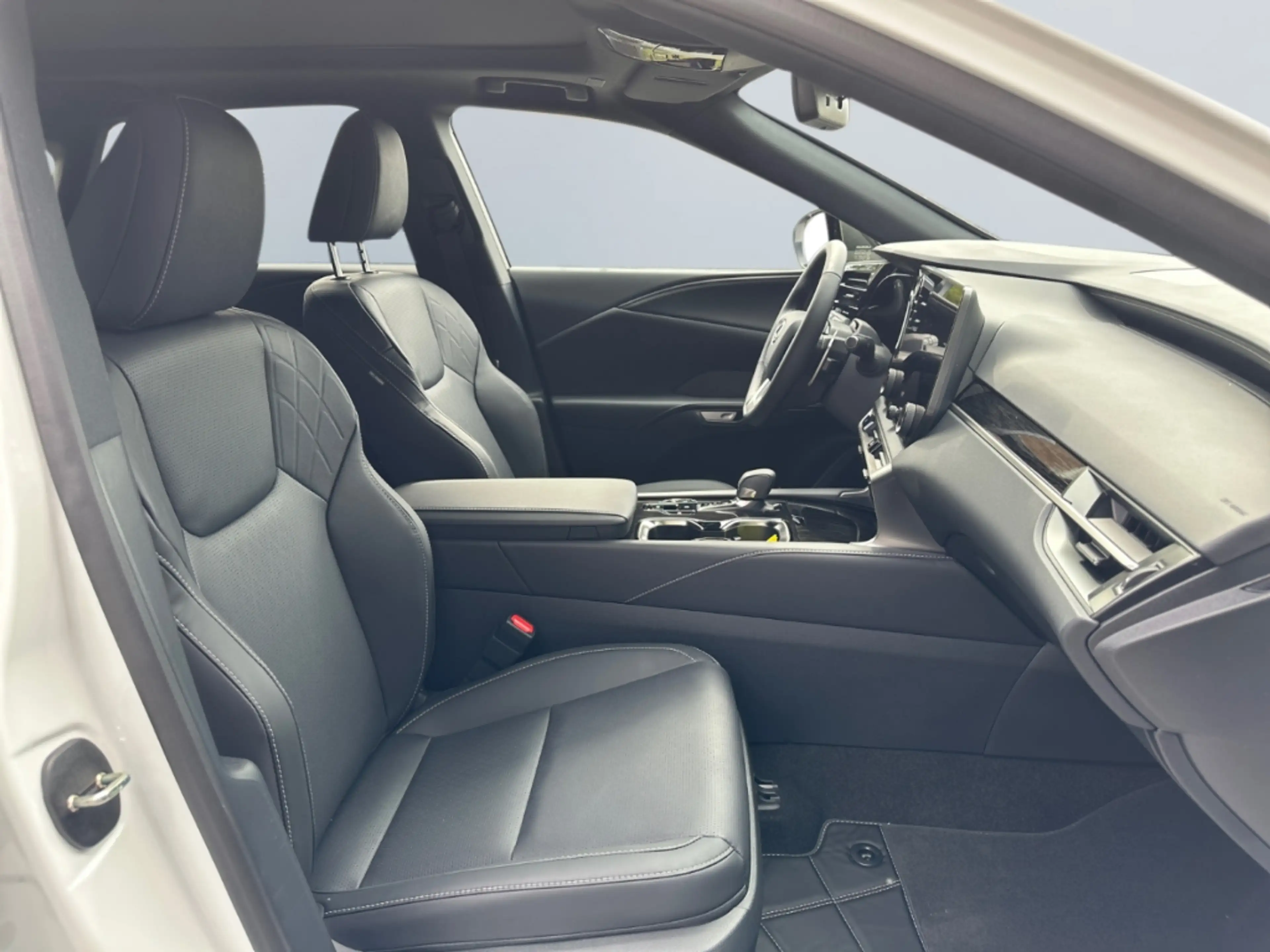 Lexus RX 450h + 2,5 l E-CVT, 4x4 Plug-in 5-Türer F SPORT D — photo 7