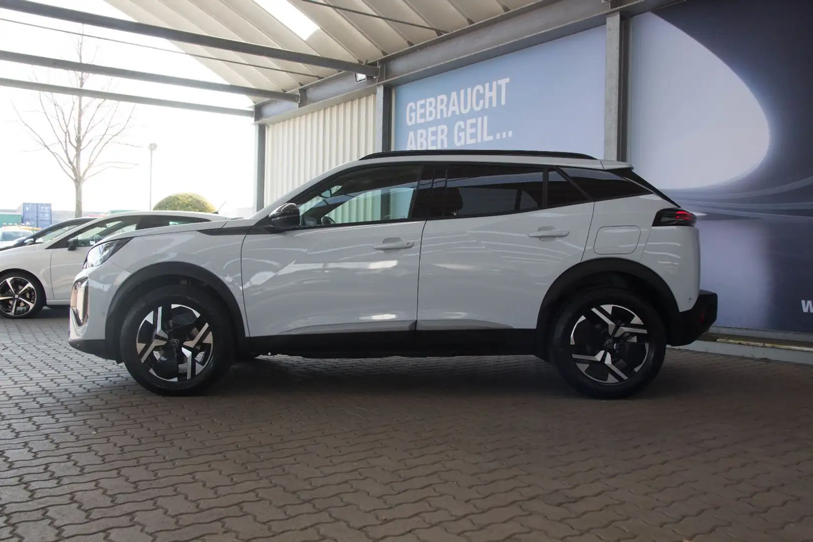 Peugeot 2008 1.2 PureTech 130 Allure KAMERA/LED/SHZG Weiß - 2