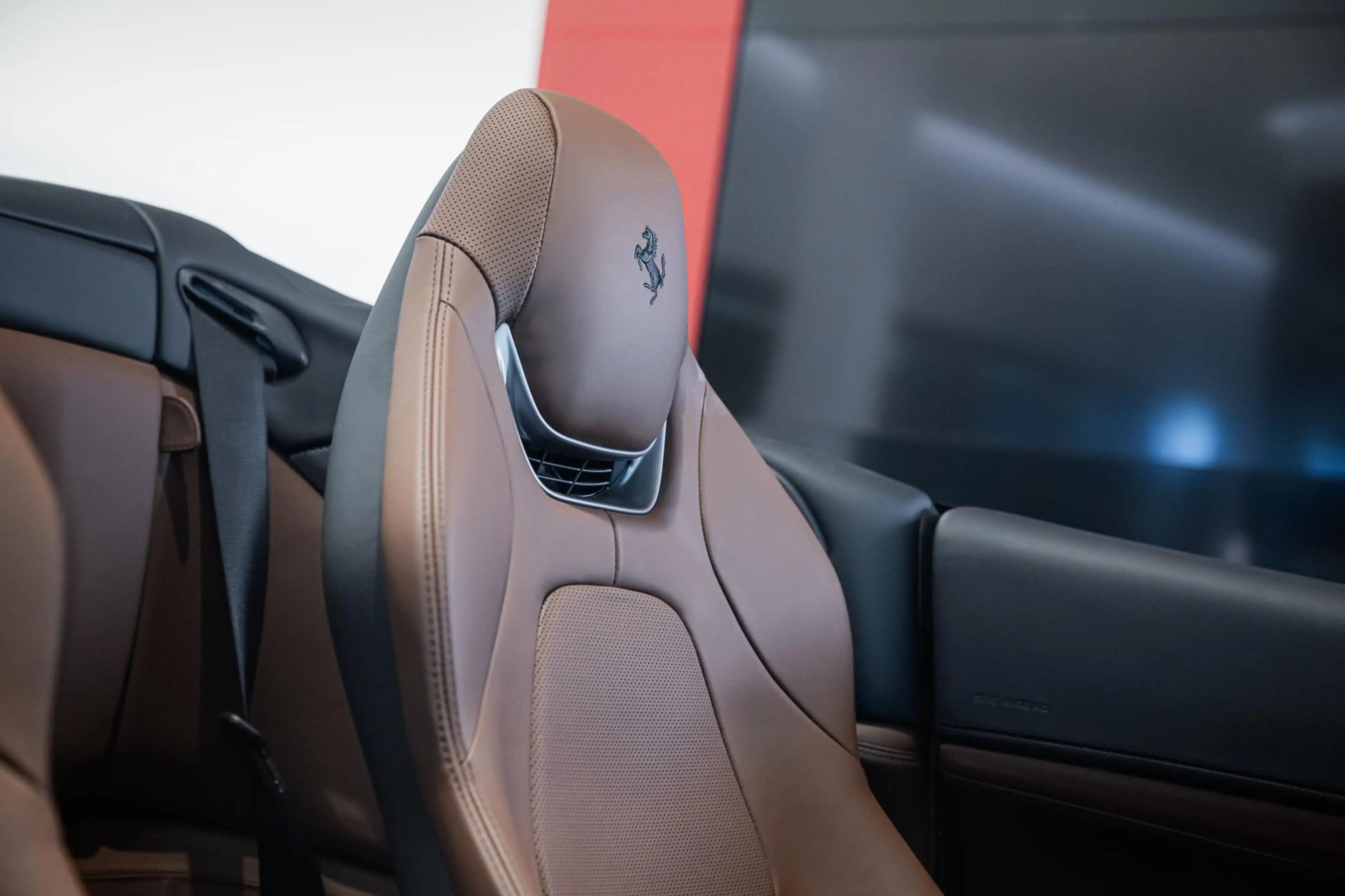 Ferrari Portofino M - Kroymans Ferrari — photo 7