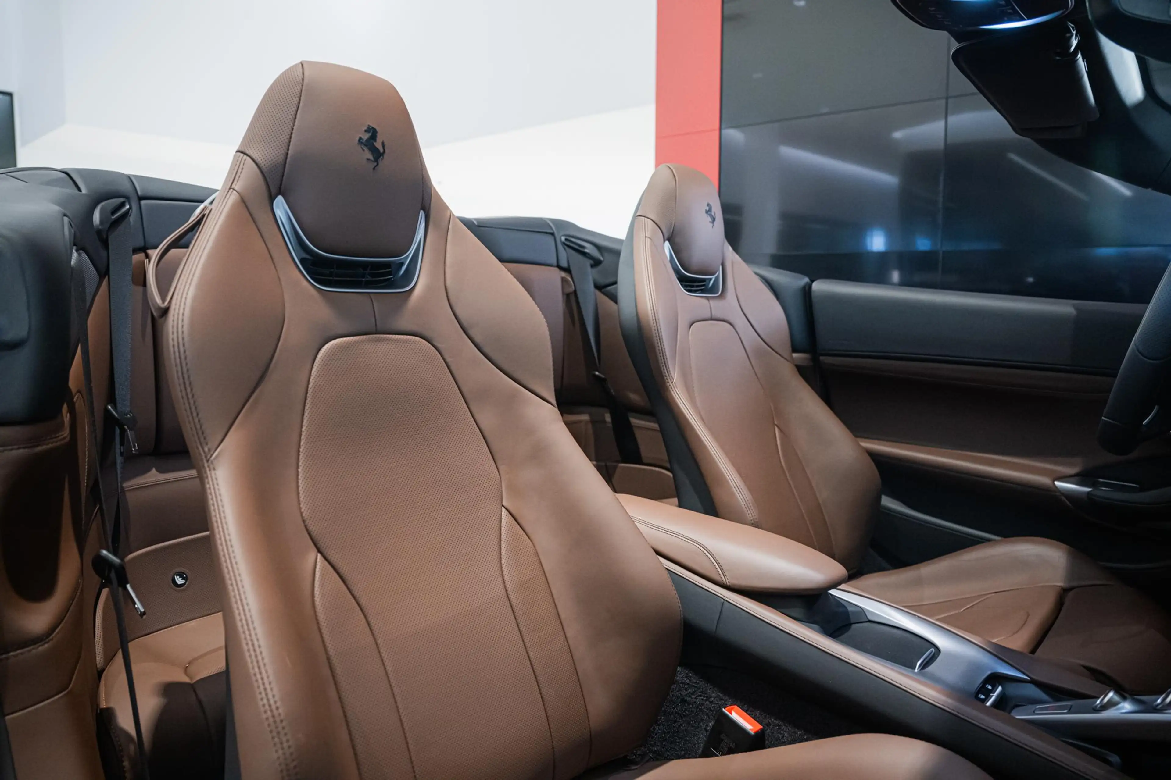 Ferrari Portofino M - Kroymans Ferrari — photo 6