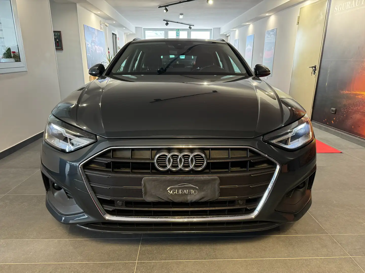 Audi A4 AVANT 35 TDI S-TRONIC BUSINESS 2020 Gris - 2