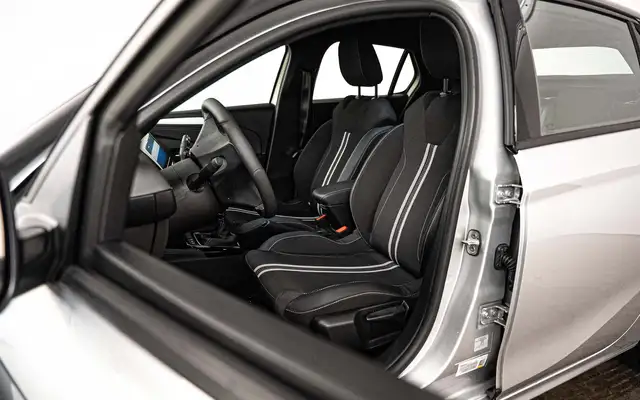 Opel Corsa view 8