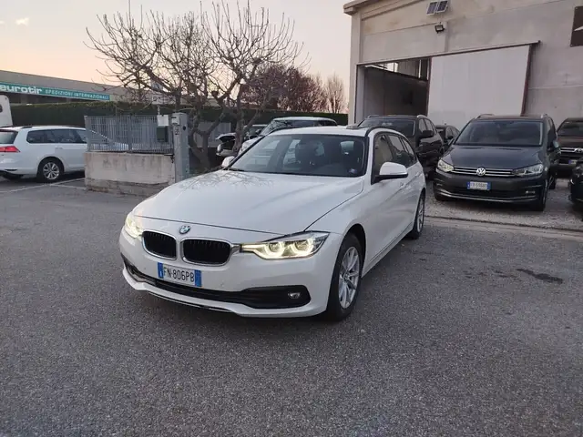 BMW 318 318d Touring Luxury