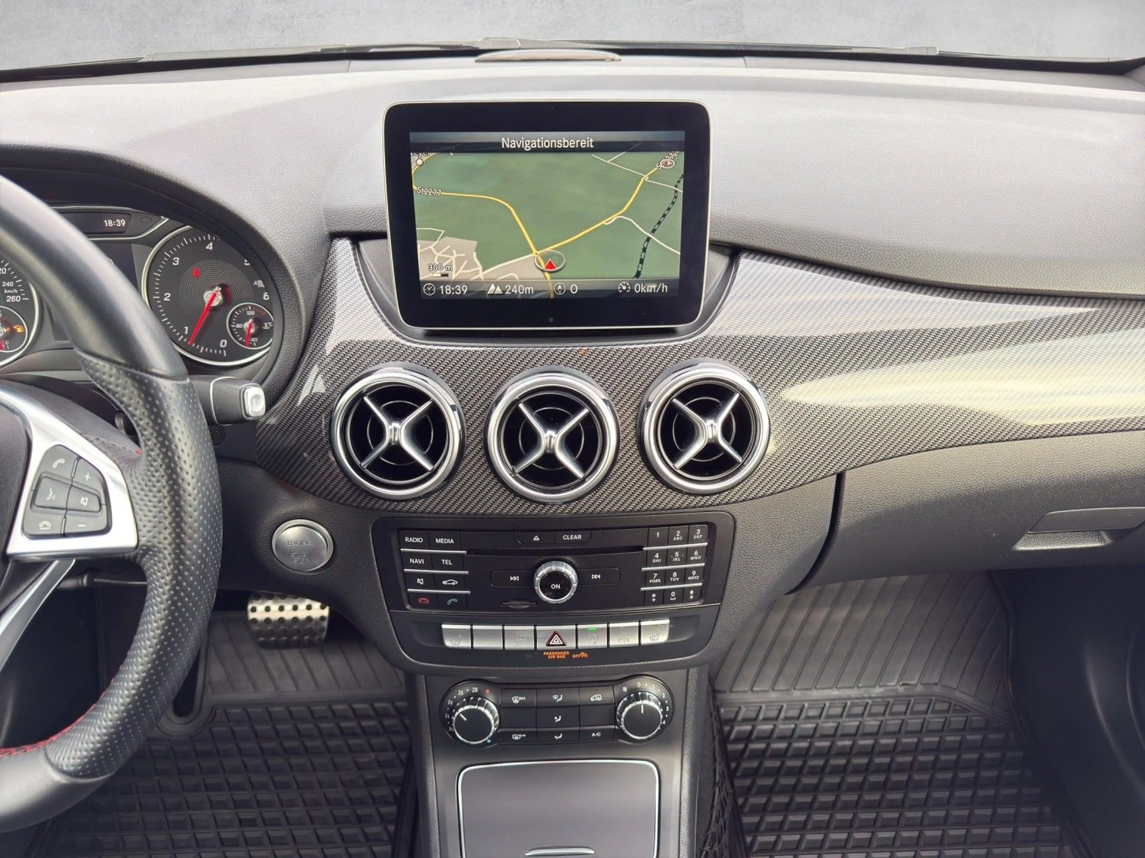 Mercedes-Benz B 200 CDI AMG Line|7G DCT Automatik|LED|AHK — photo 15