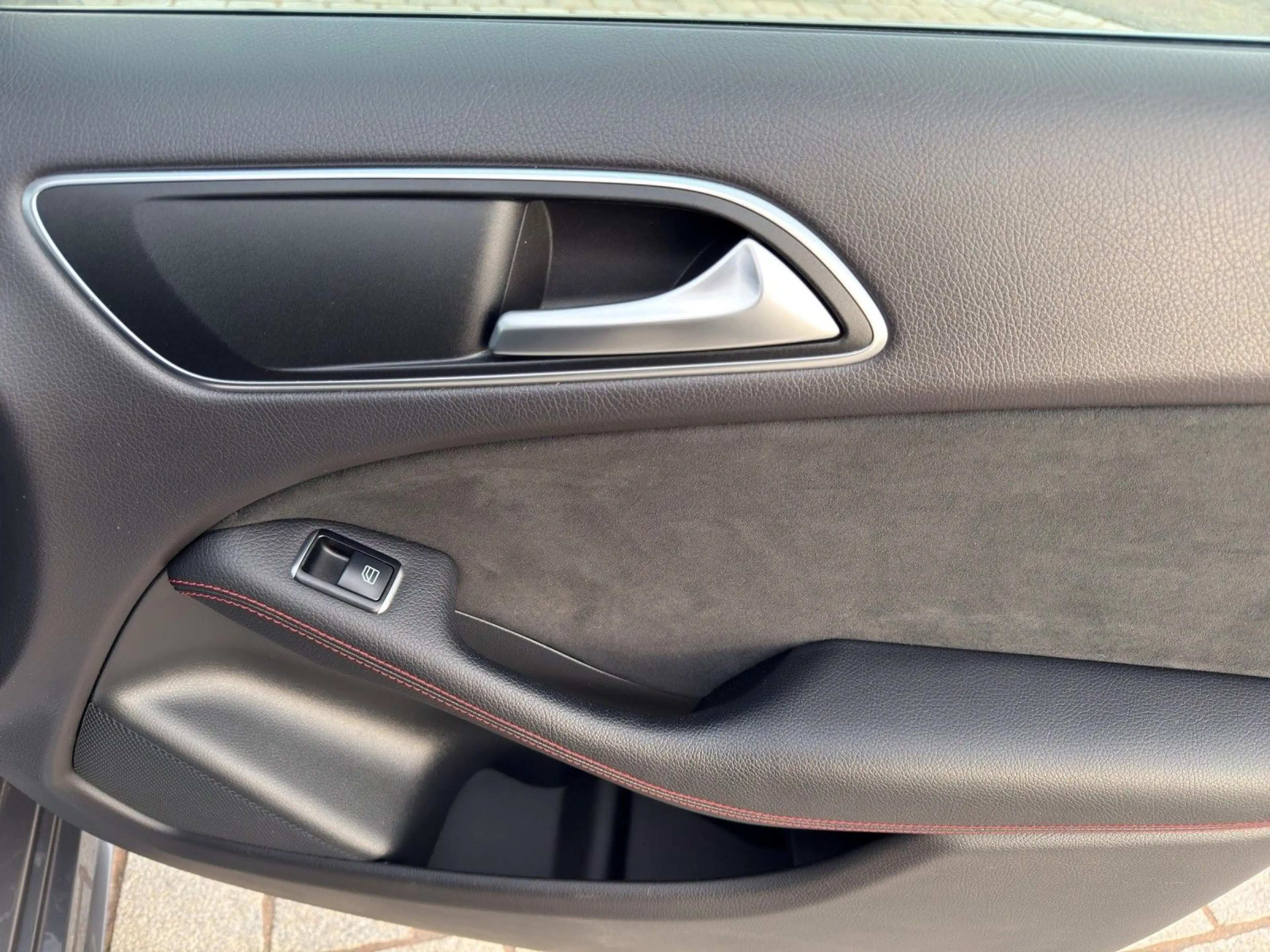 Mercedes-Benz B 200 CDI AMG Line|7G DCT Automatik|LED|AHK — photo 27