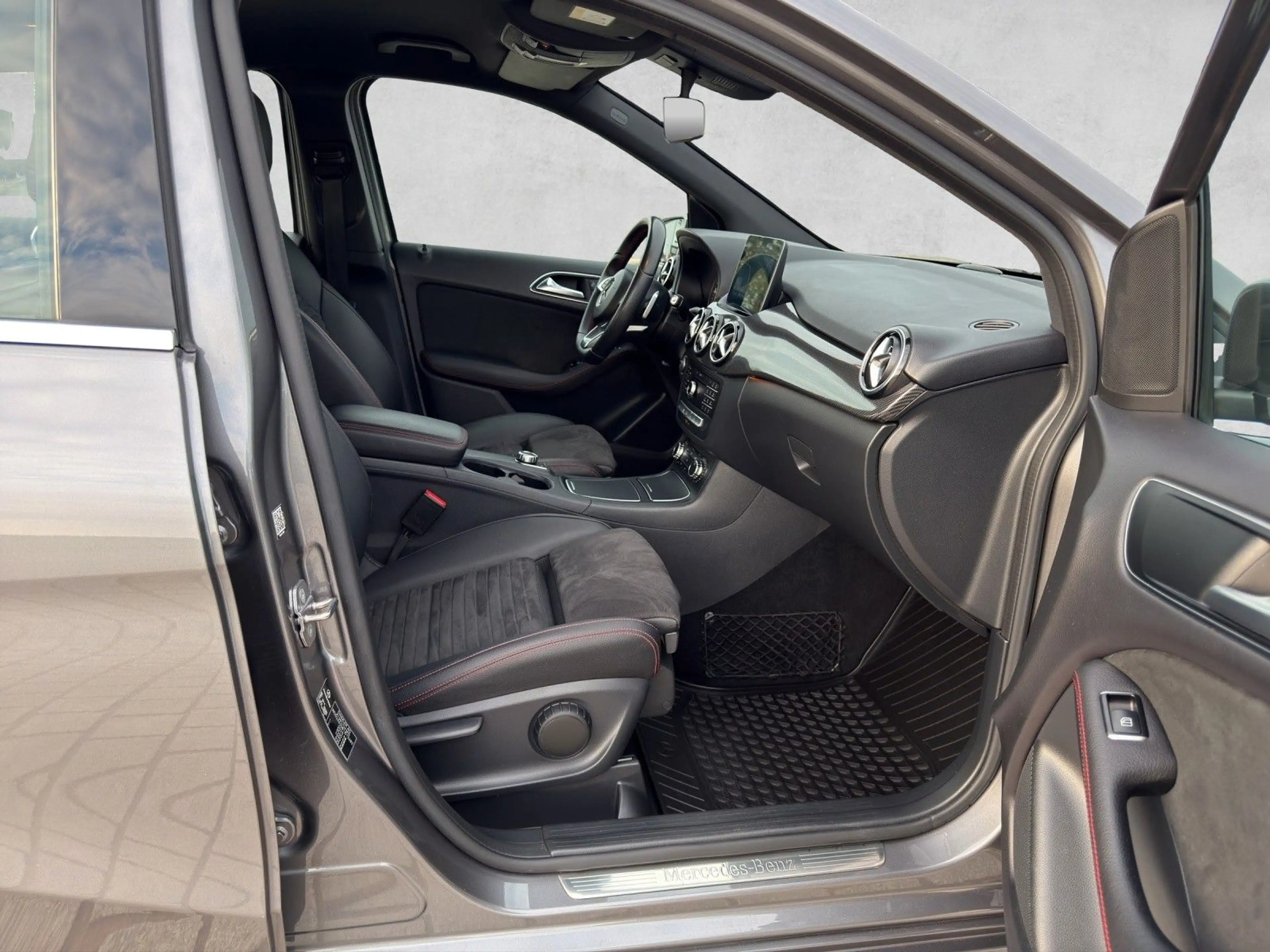 Mercedes-Benz B 200 CDI AMG Line|7G DCT Automatik|LED|AHK — photo 26