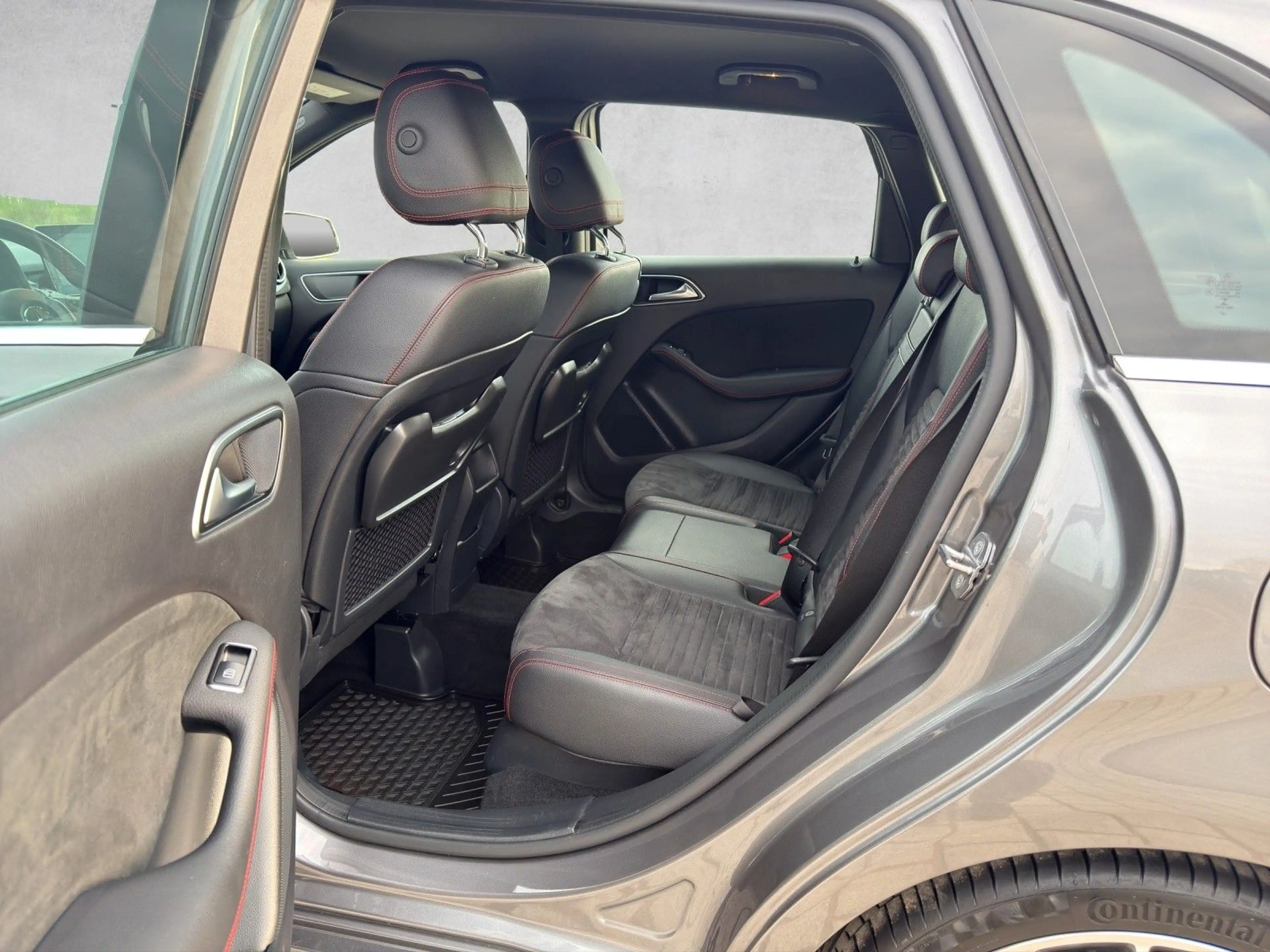 Mercedes-Benz B 200 CDI AMG Line|7G DCT Automatik|LED|AHK — photo 13