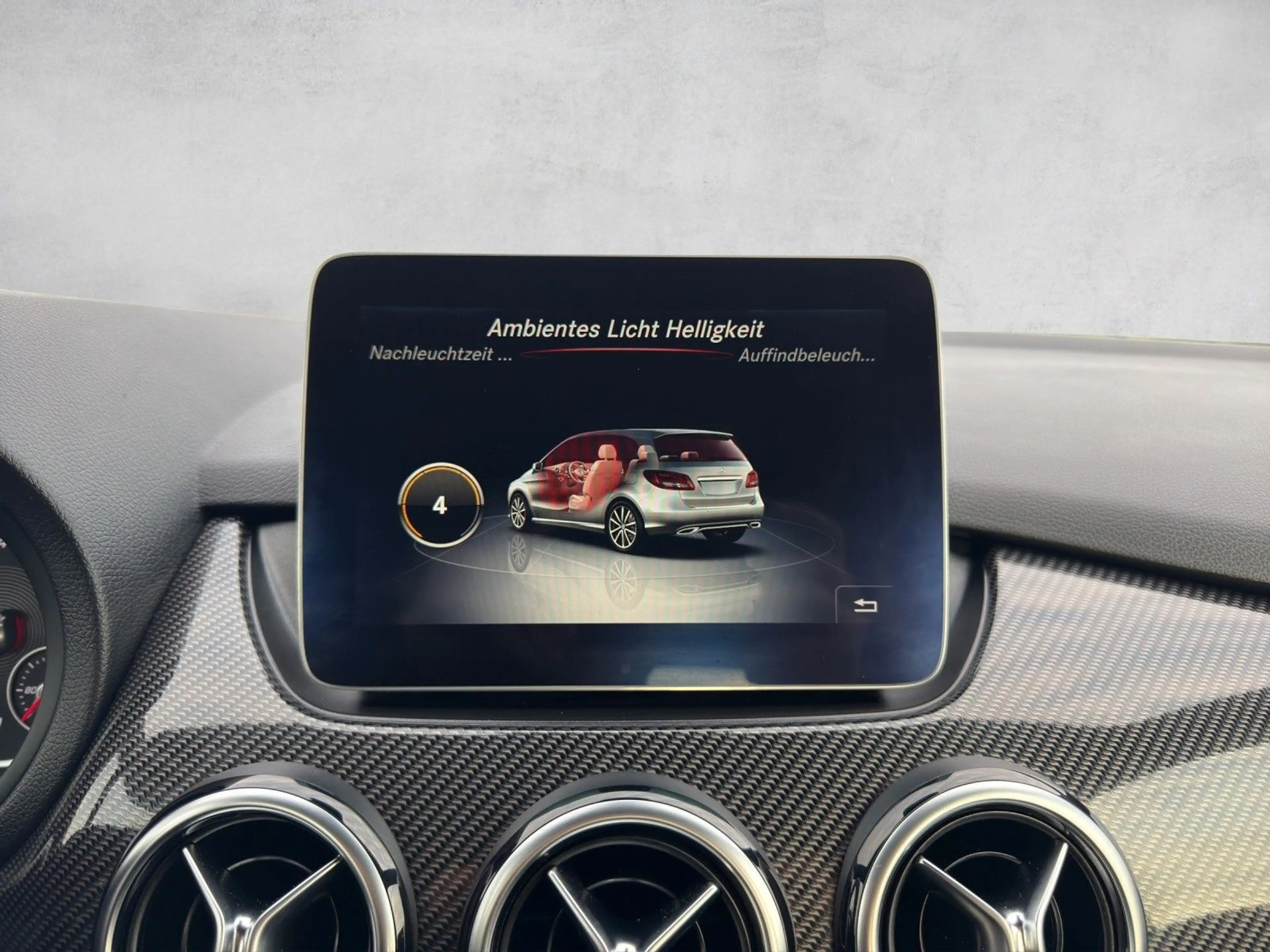 Mercedes-Benz B 200 CDI AMG Line|7G DCT Automatik|LED|AHK — photo 18