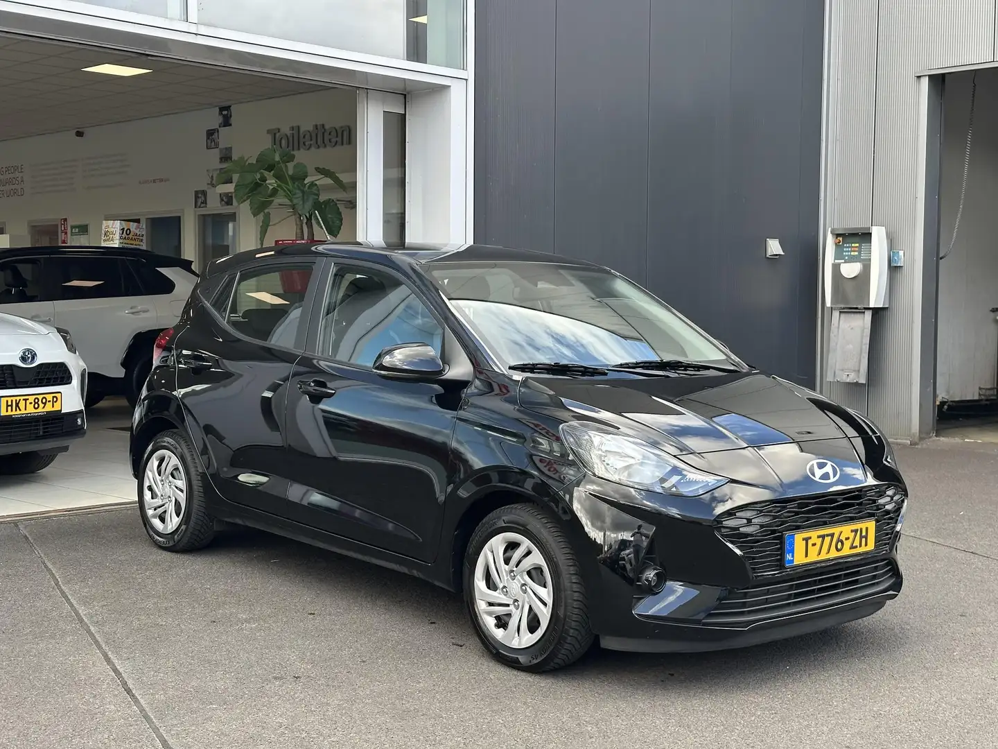 Hyundai i10 1.0 Comfort Airco | Apple Android Carplay Zwart - 2