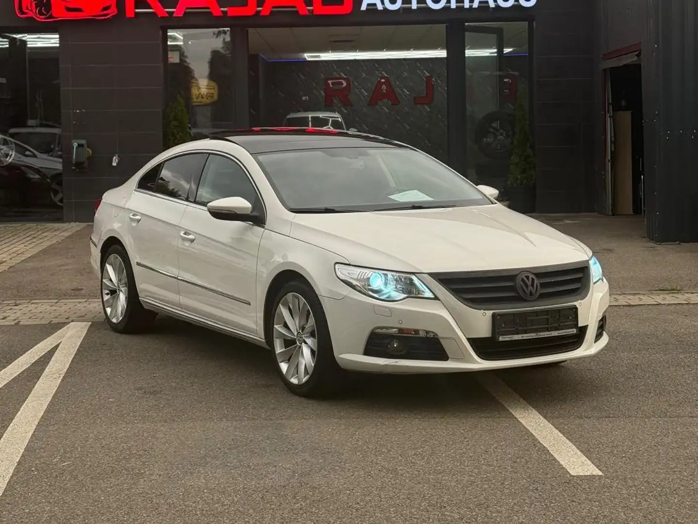 Volkswagen Passat CC 1.8 TSI Weiß - 1