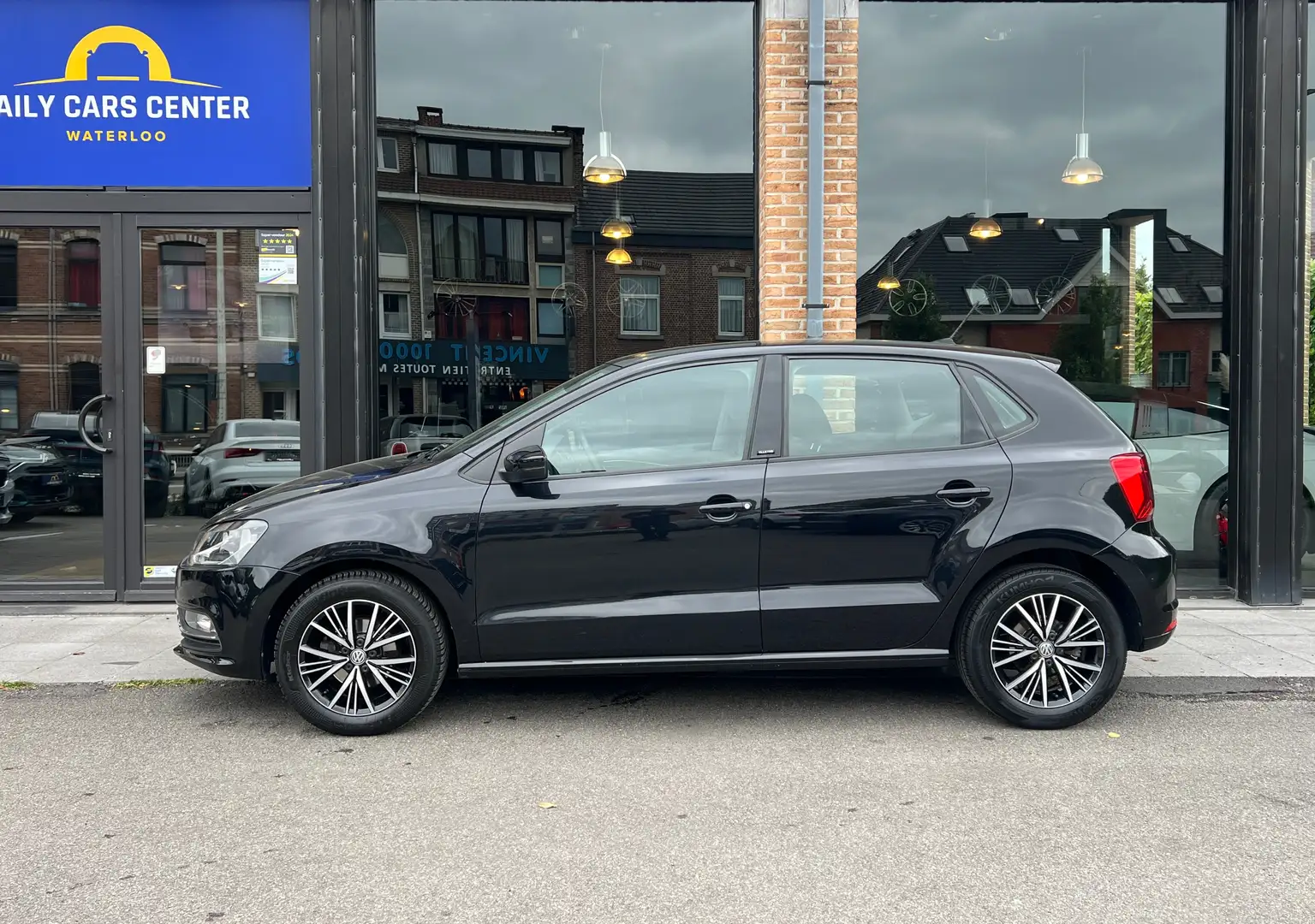 Volkswagen Polo 1.2 TSI Ed* ALLSTAR I Navi I Cruise I PDC I Clim Černá - 2