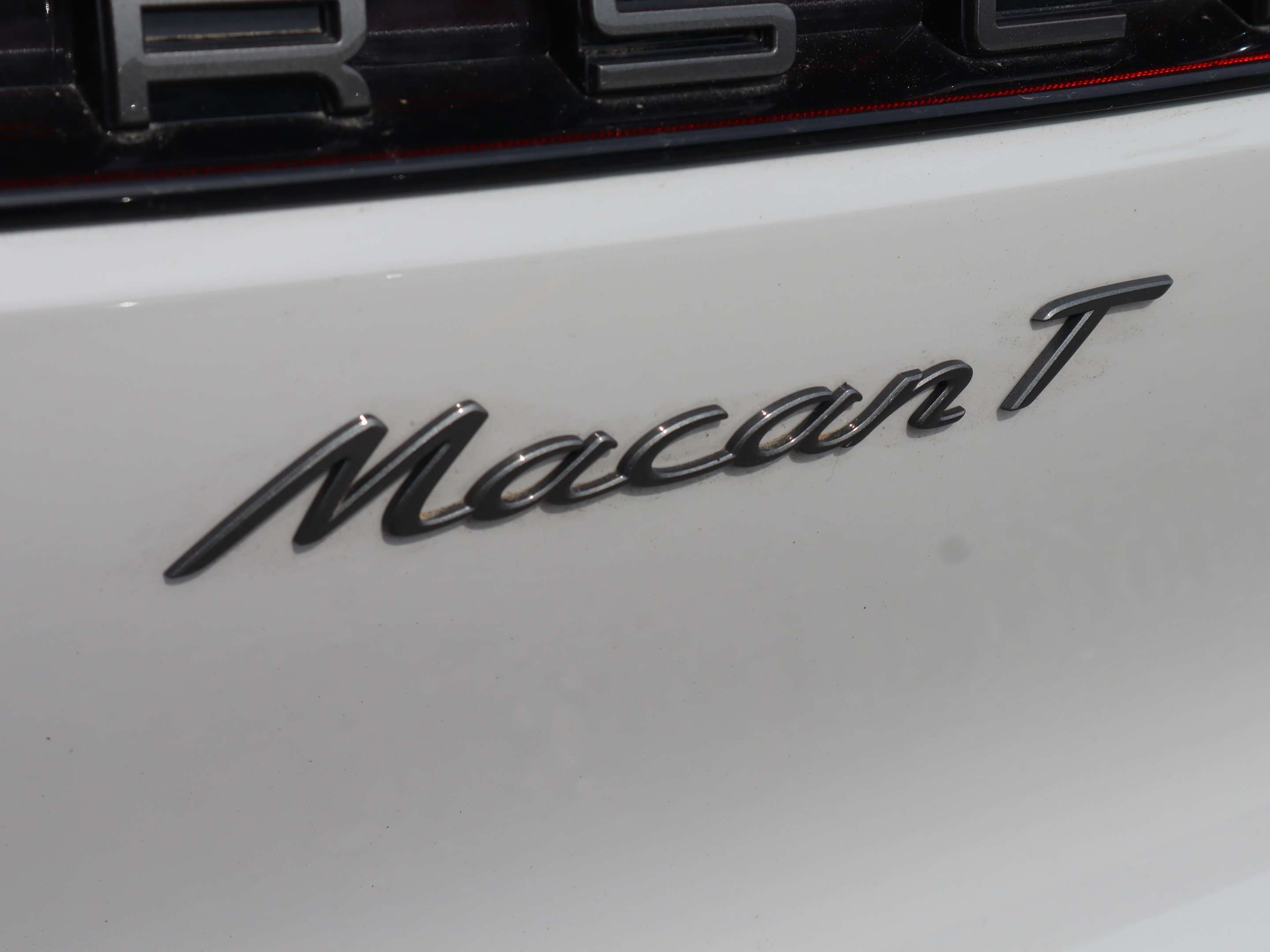 2024 Porsche Macan T AWD thumb 35