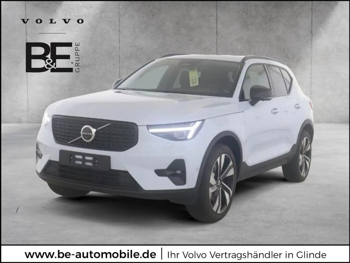 Volvo XC40 B4 Plus Dark 2WD - 1
