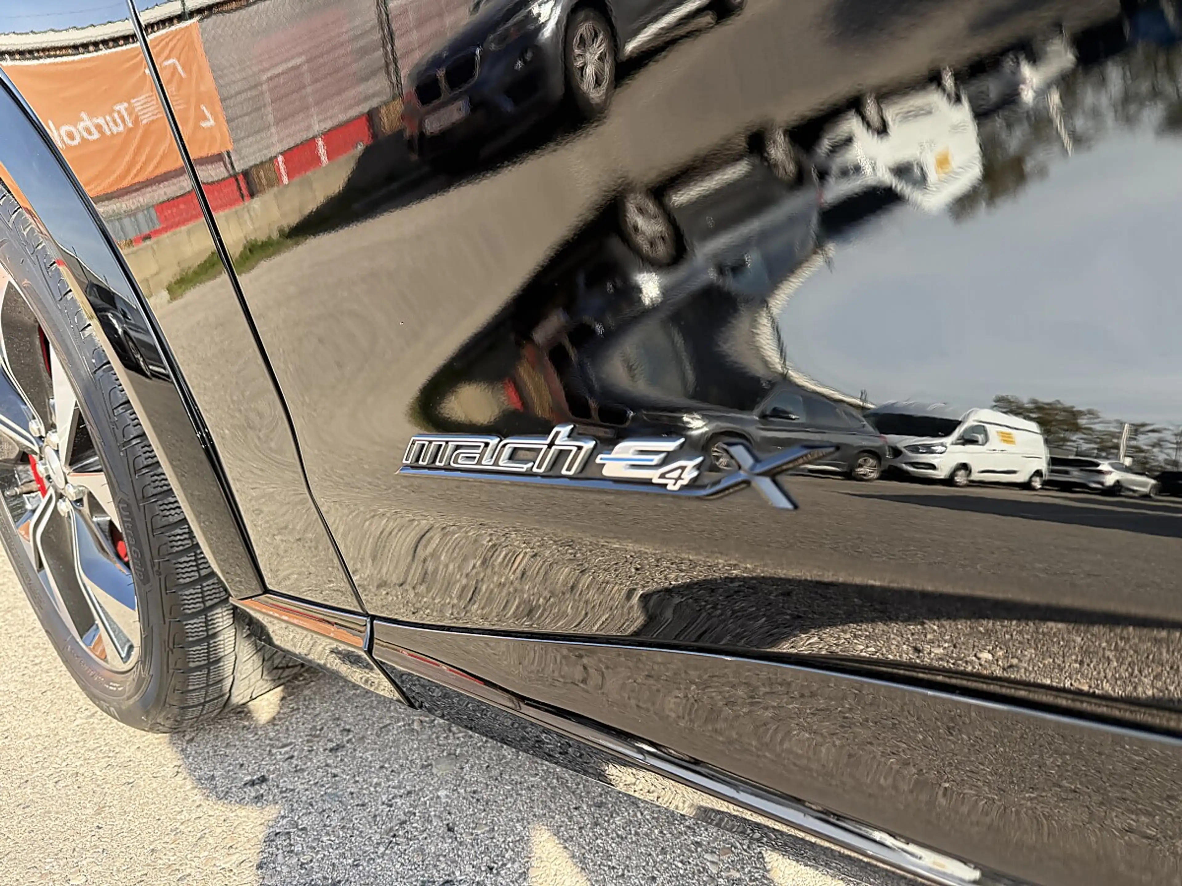 Ford Mustang Mach-E Elektro 99kWh Extended Range AWD Premium — photo 13
