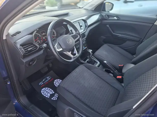 Volkswagen T-Cross view 14