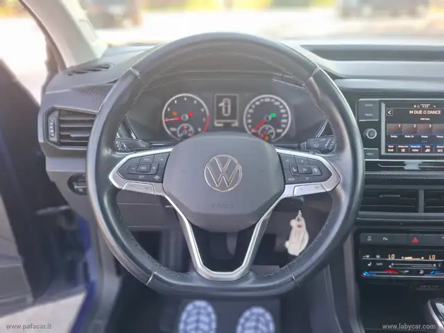Volkswagen T-Cross view 10