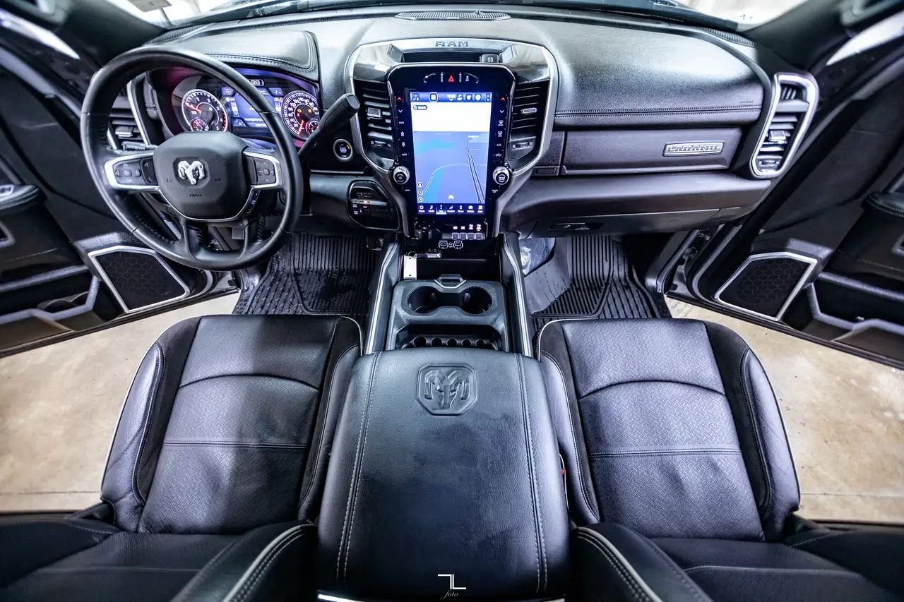 RAM 2500 снимка RAM 2500