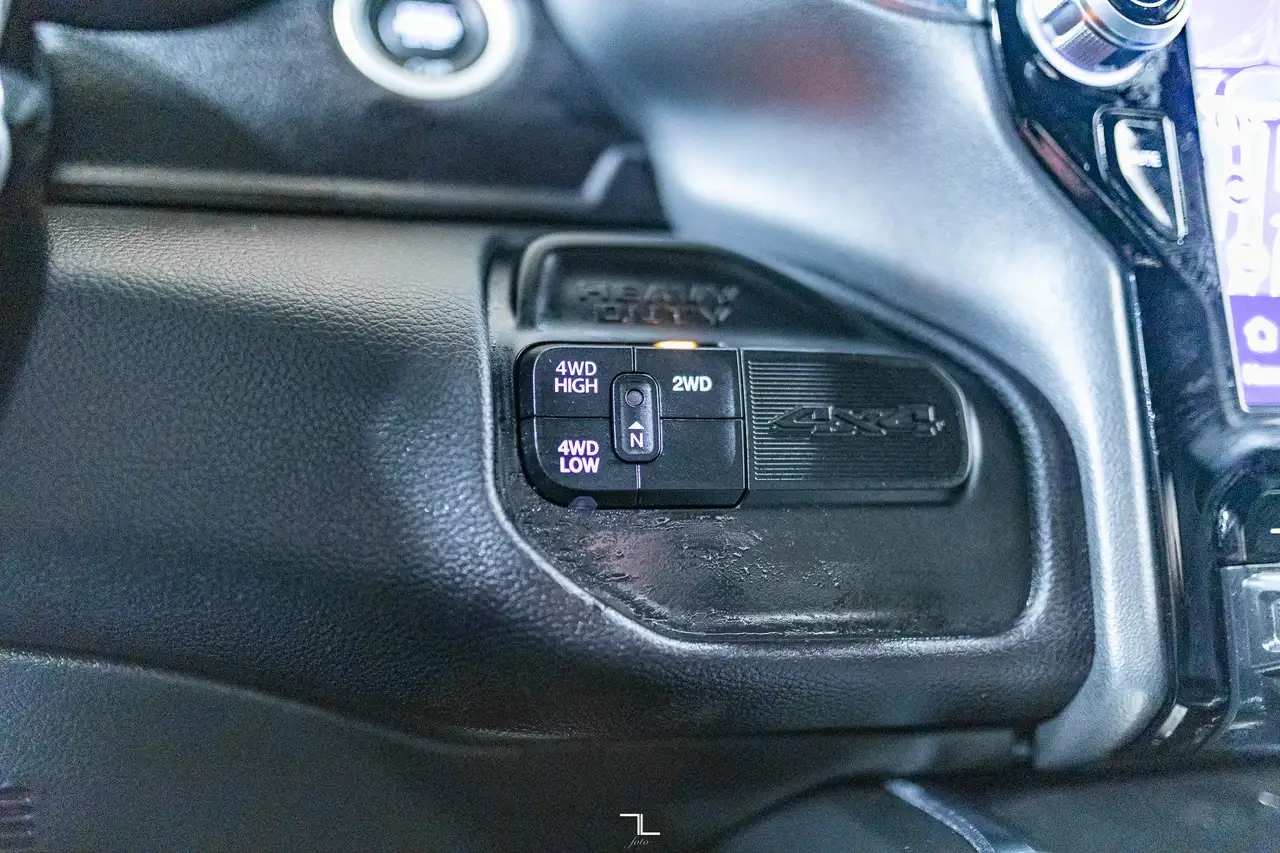 RAM 2500 снимка RAM 2500
