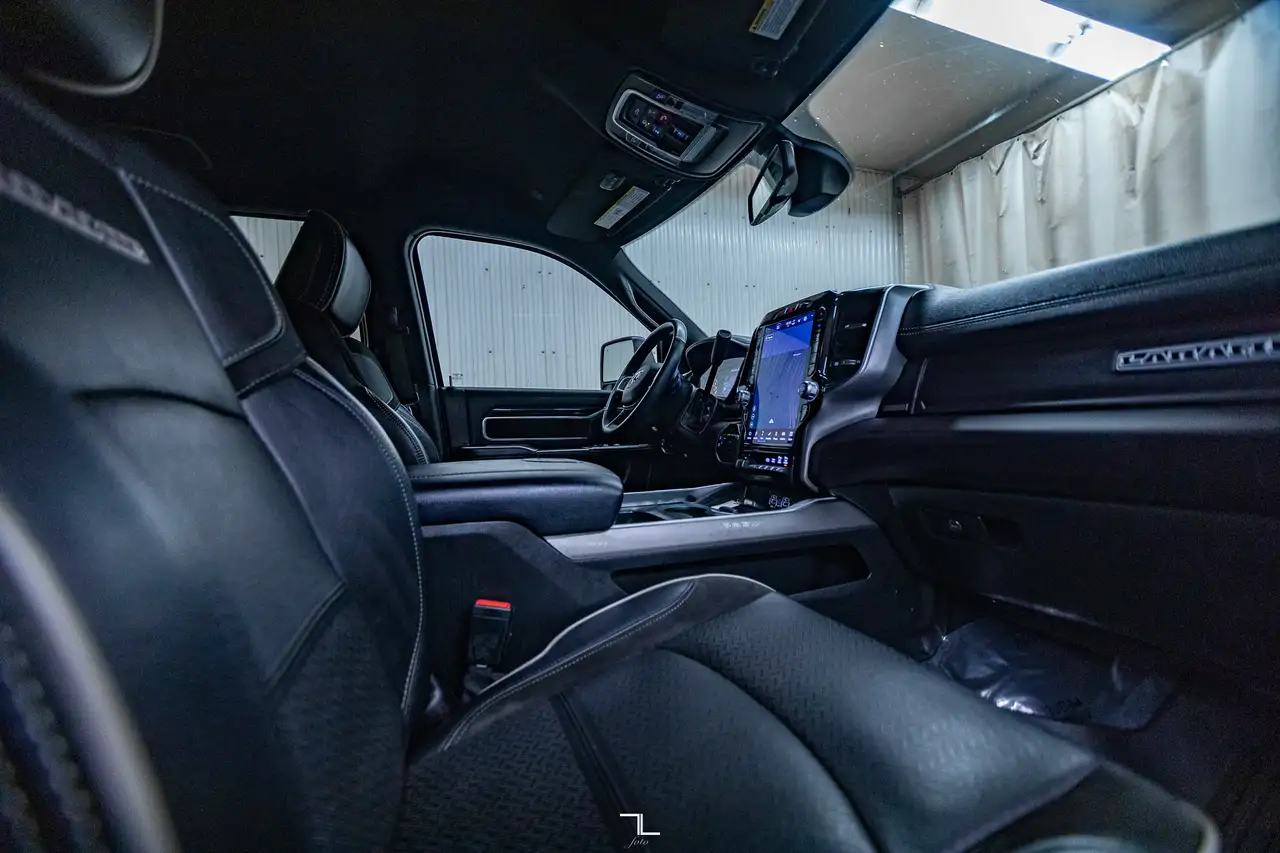 RAM 2500 снимка RAM 2500