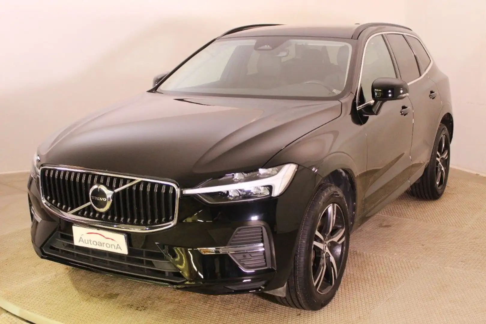 Volvo XC60 B4 (d) automatico Core Noir - 1