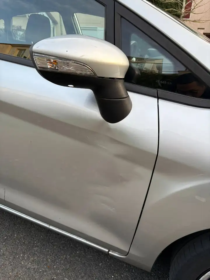 Ford Fiesta 5 portes — photo 11
