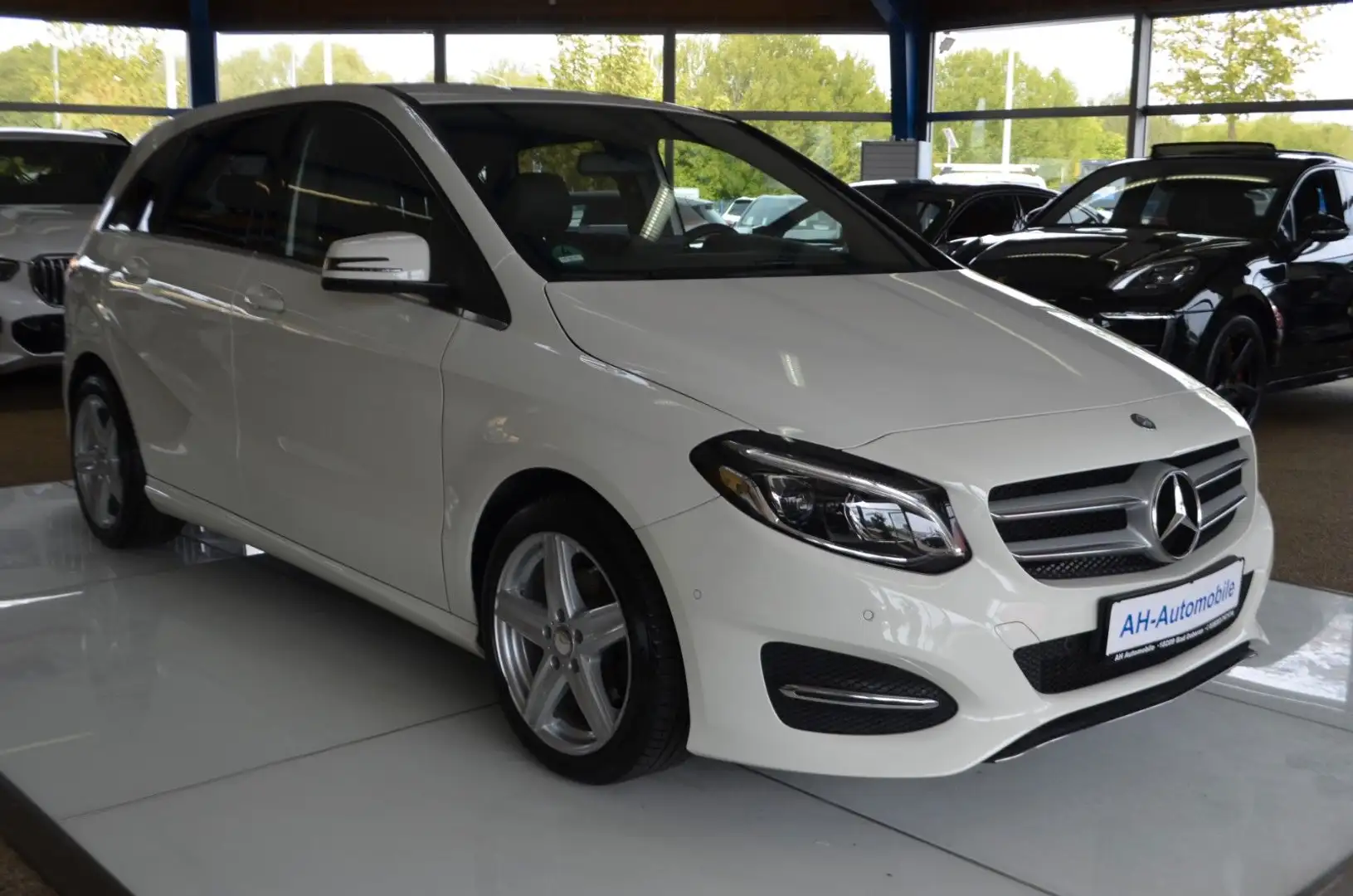 Mercedes-Benz B 180 AUTOMATIK / XENON / NAVI / KLIMA / PDC Weiß - 2