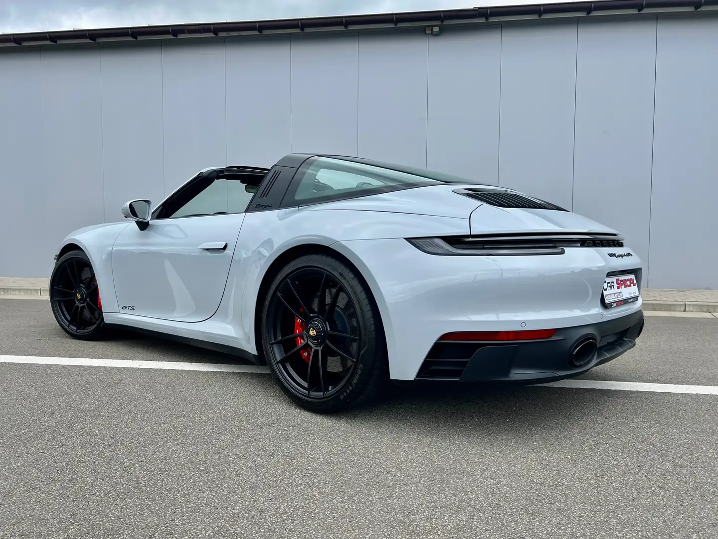 Porsche 992 TARGA 4 GTS - 480 cv - Ice grey -   TVAC 21% Grijs - 1